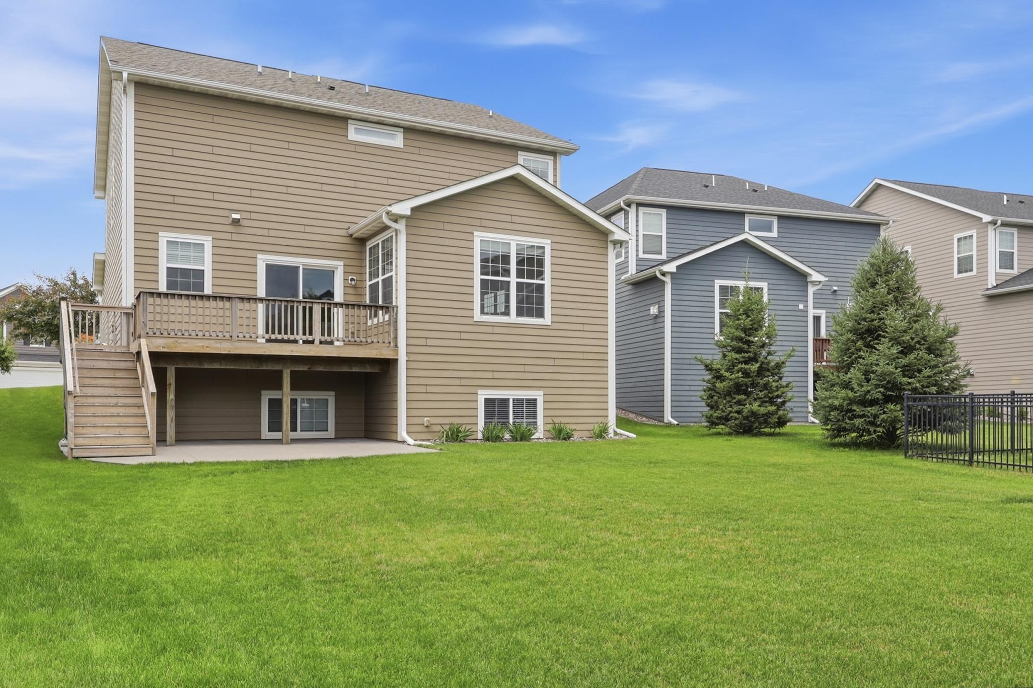 main property photo 32