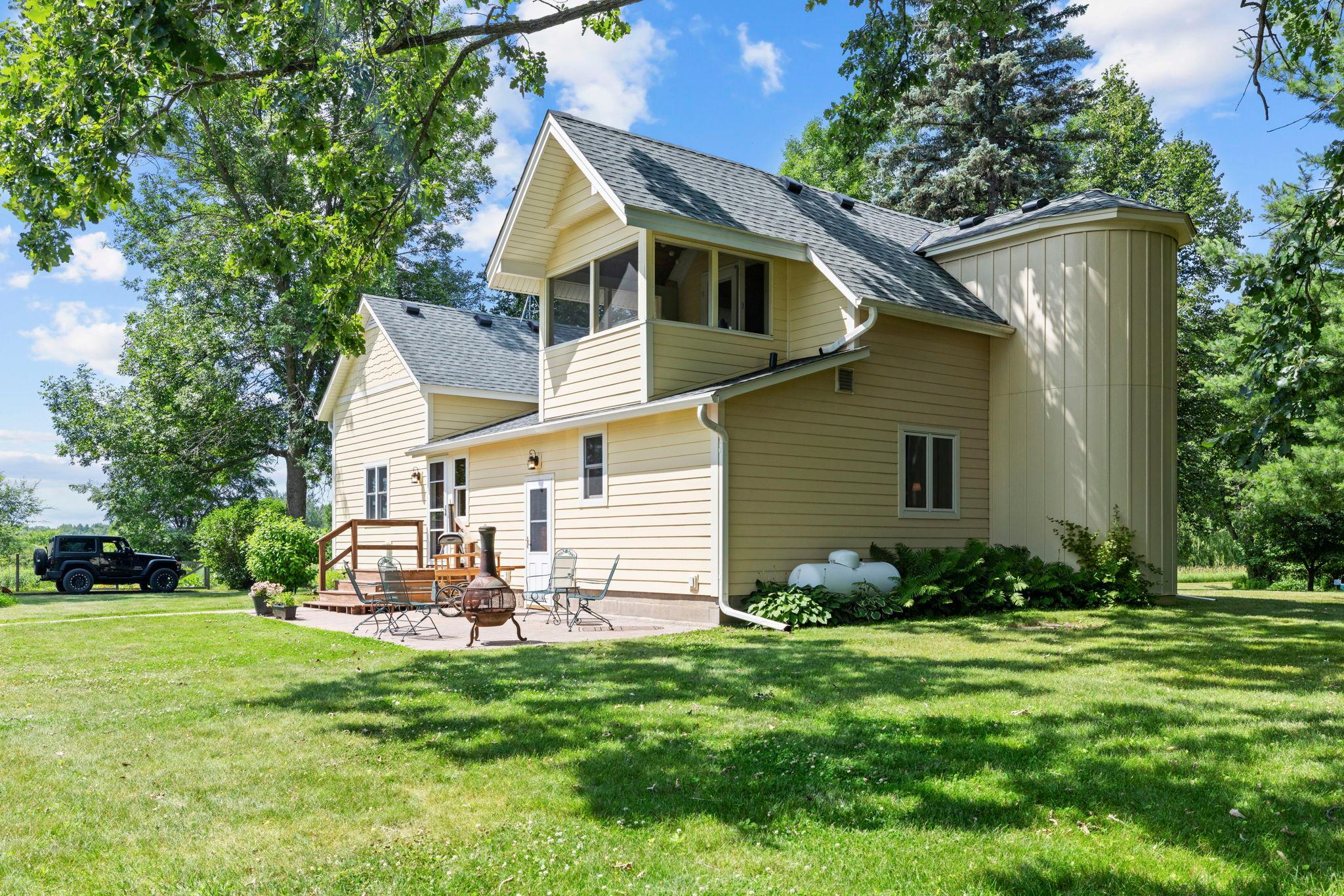 main property photo 5