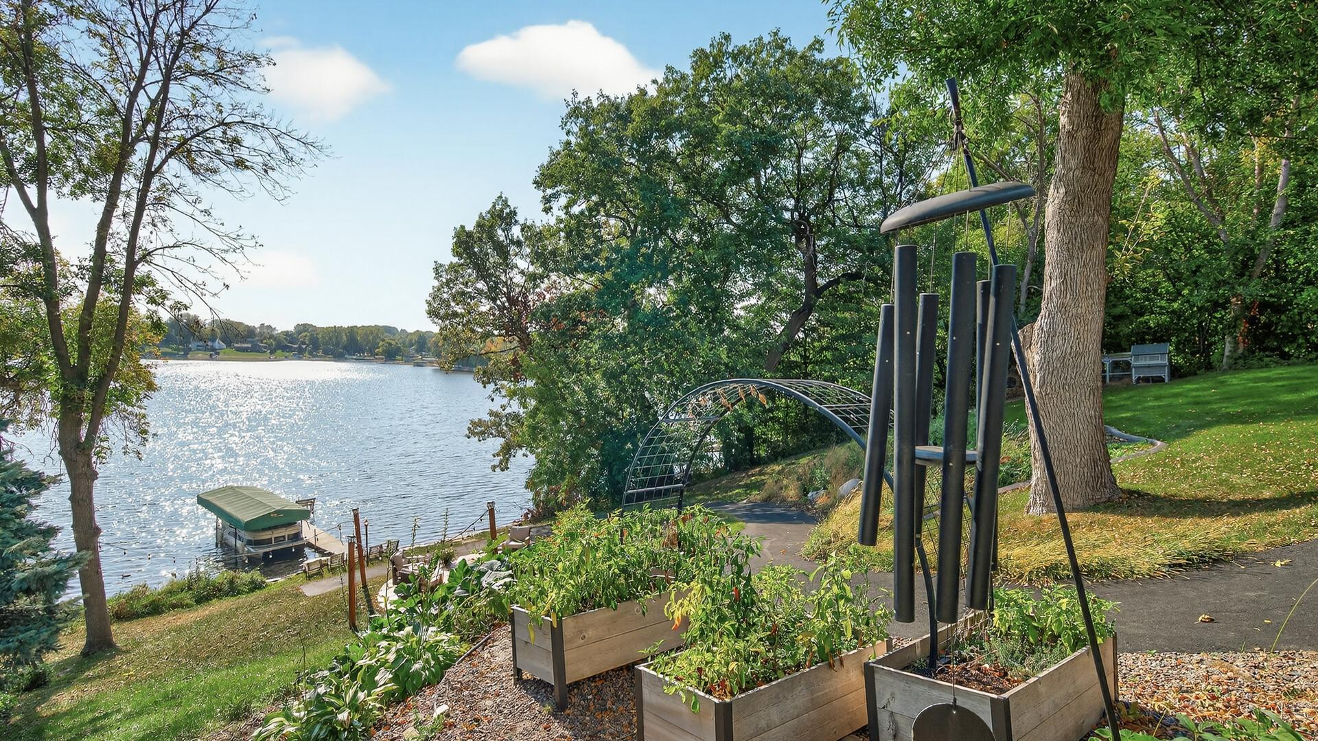 main property photo 74