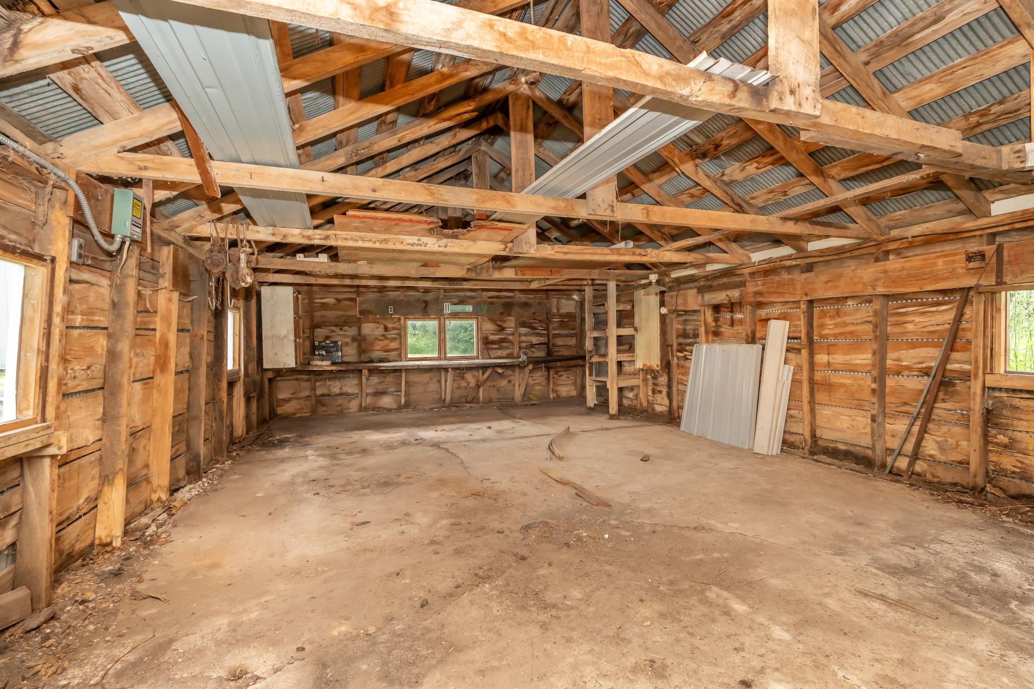 main property photo 37