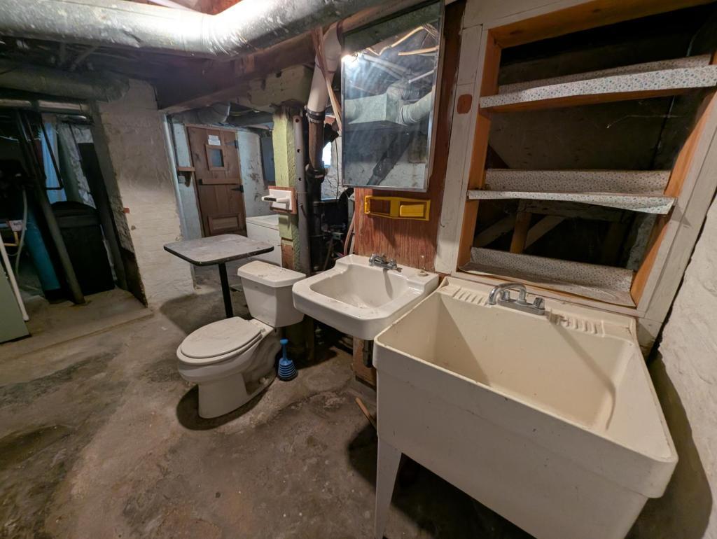 main property photo 25
