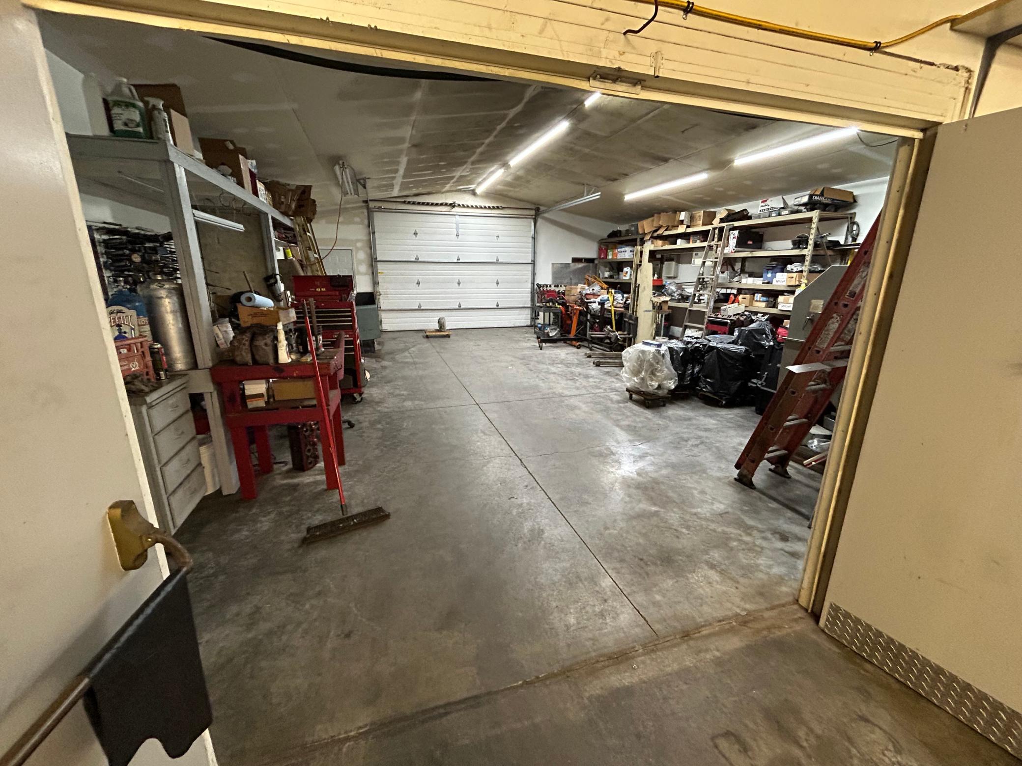 main property photo 40