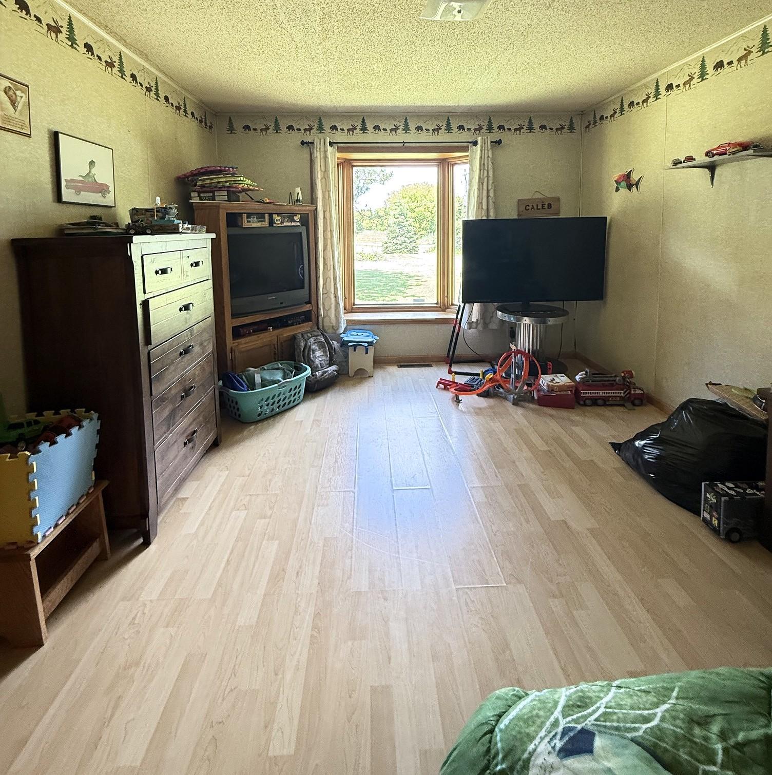 main property photo 13