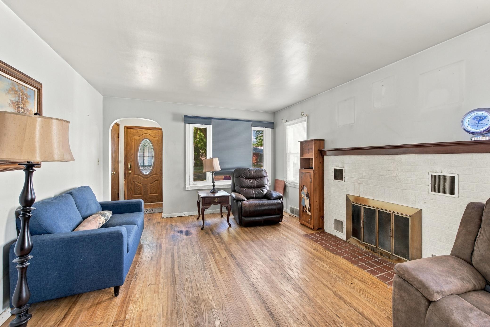 main property photo 9
