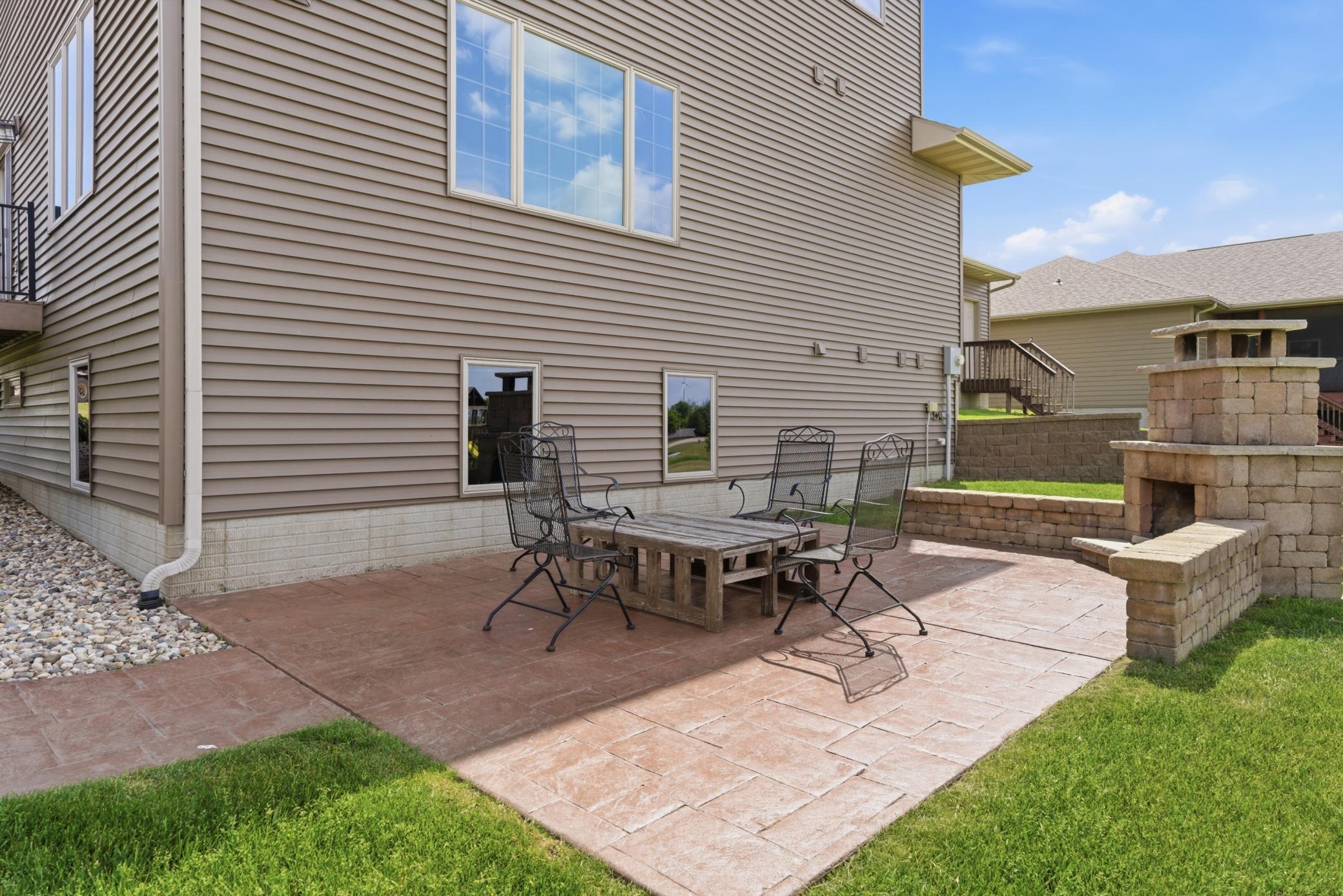 main property photo 35