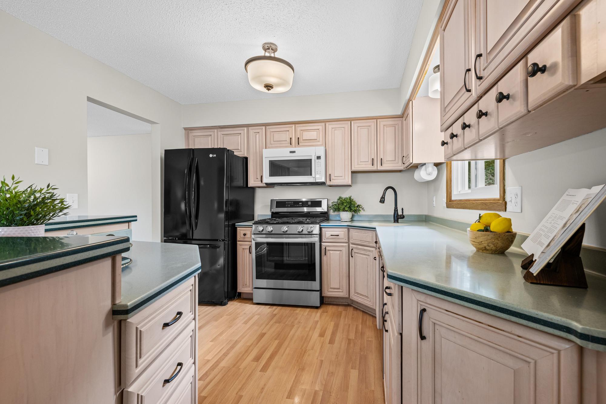 main property photo 5
