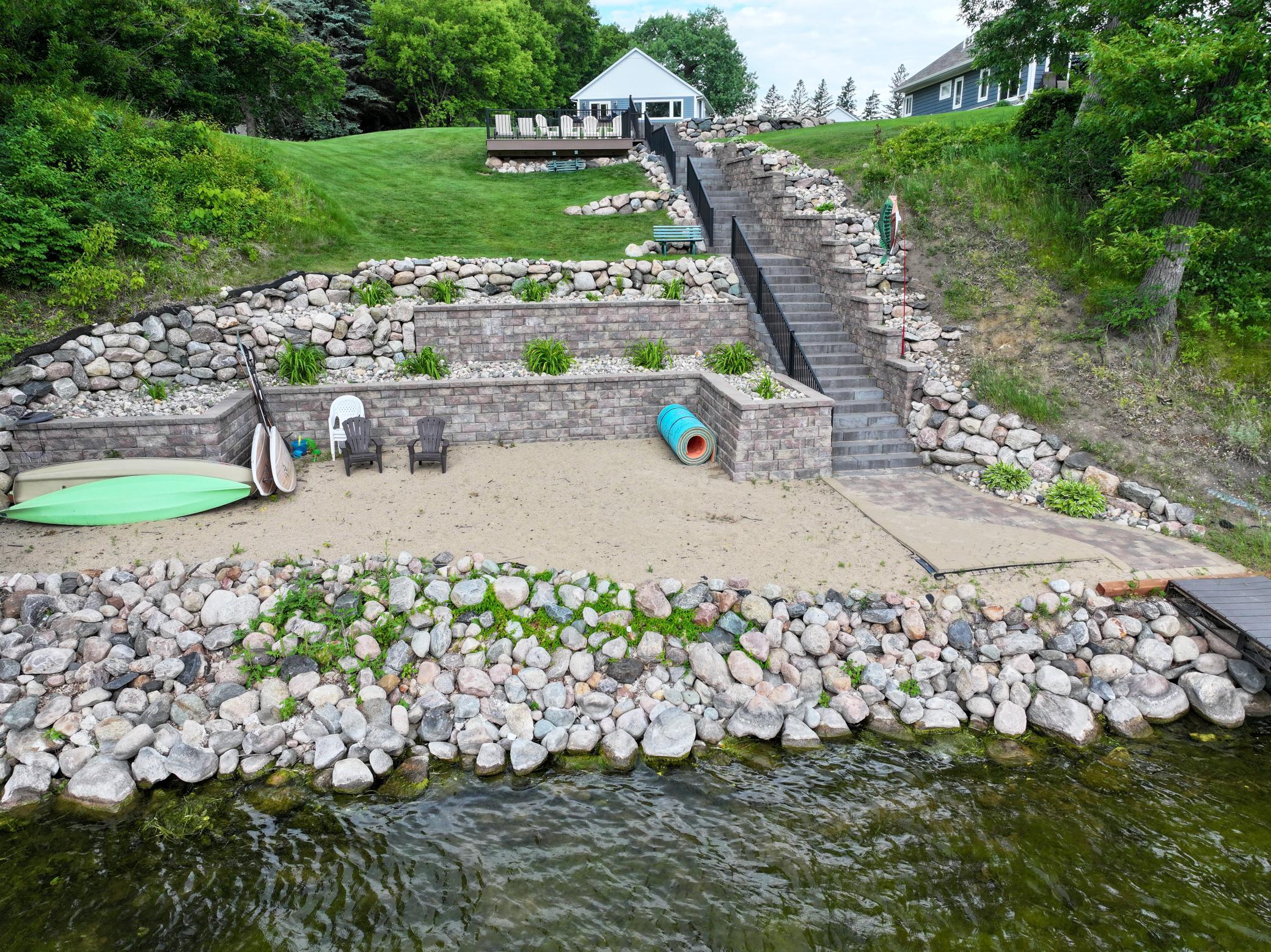 main property photo 18