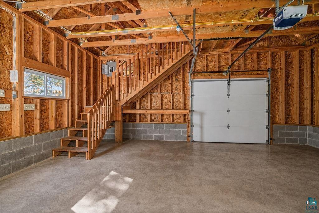 main property photo 50