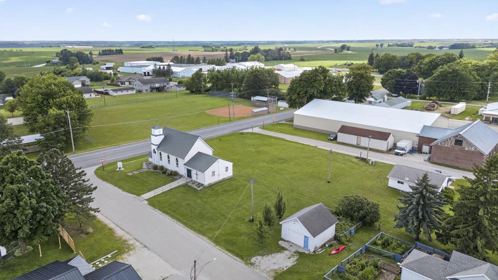 main property photo 5