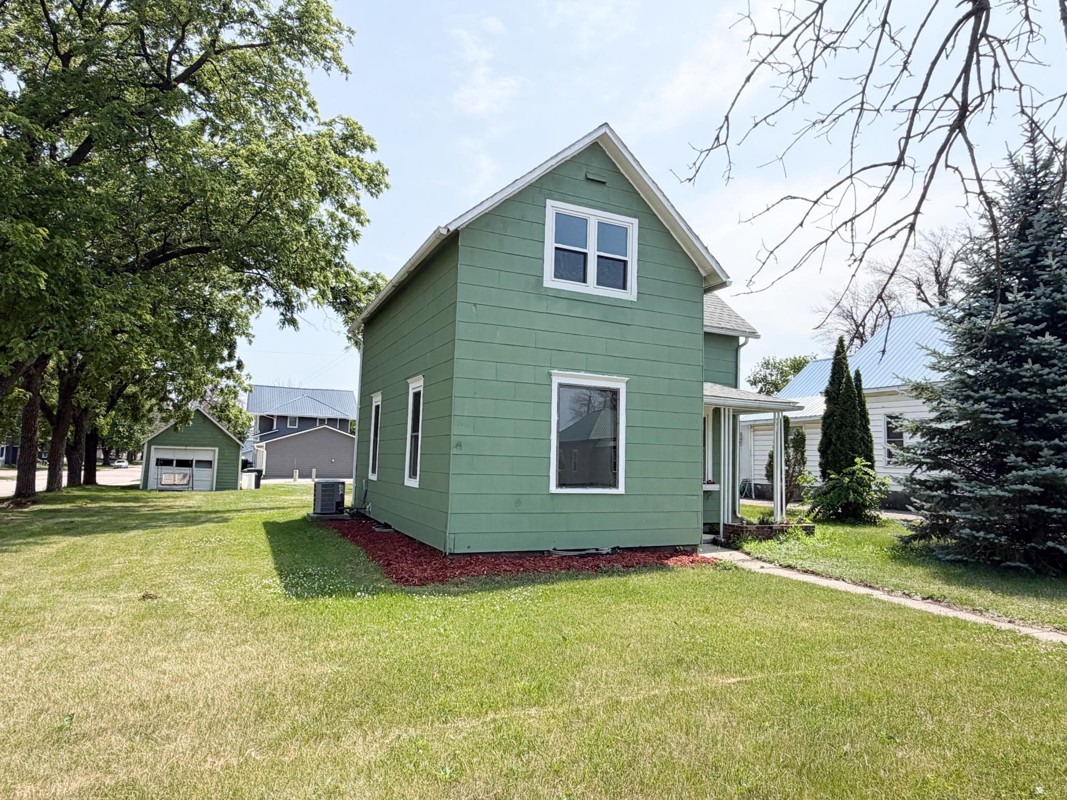 main property photo 2