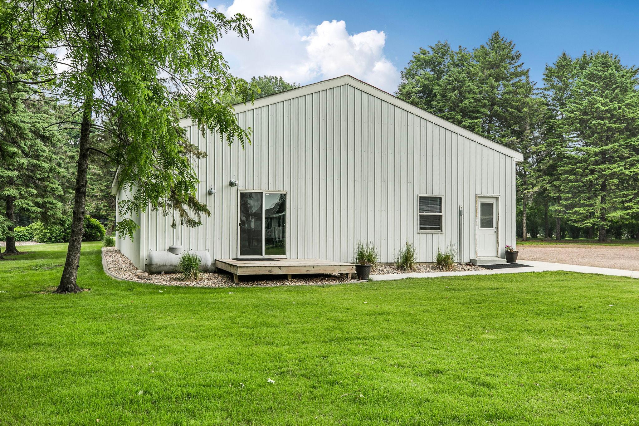 main property photo 41