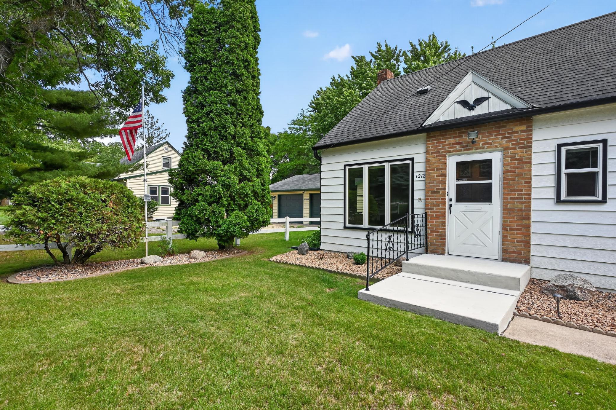 main property photo 6