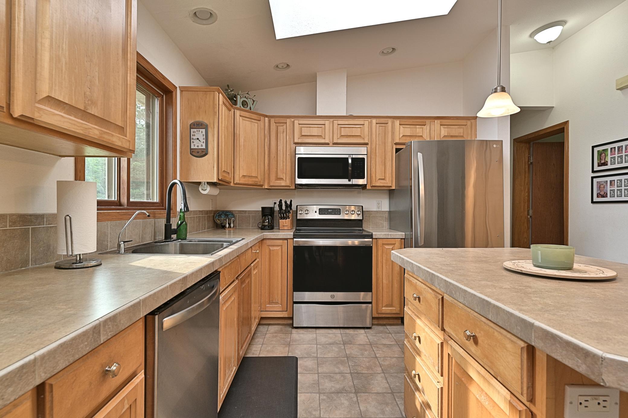 main property photo 10