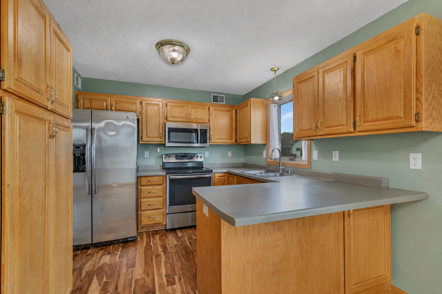 main property photo 11
