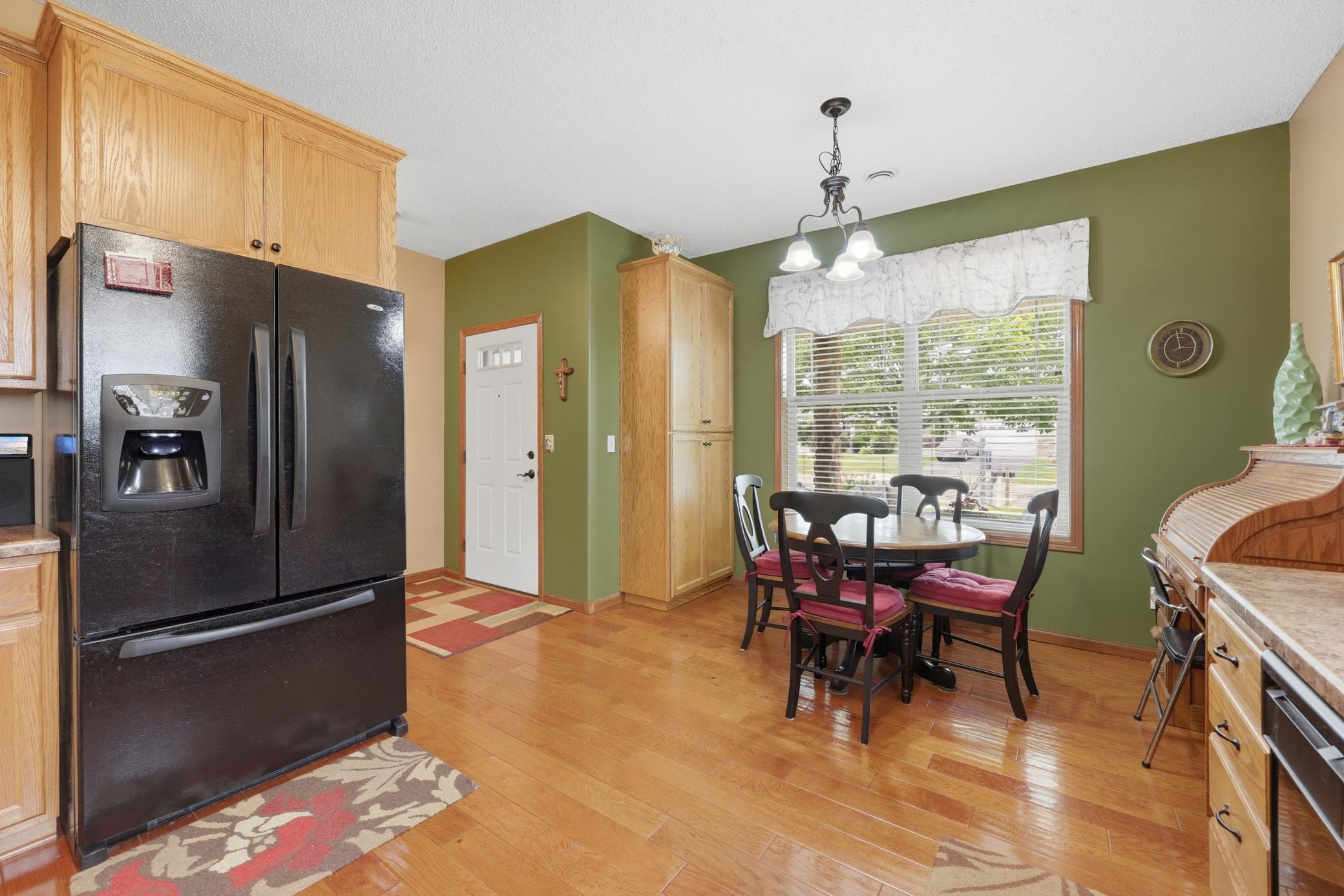 main property photo 6