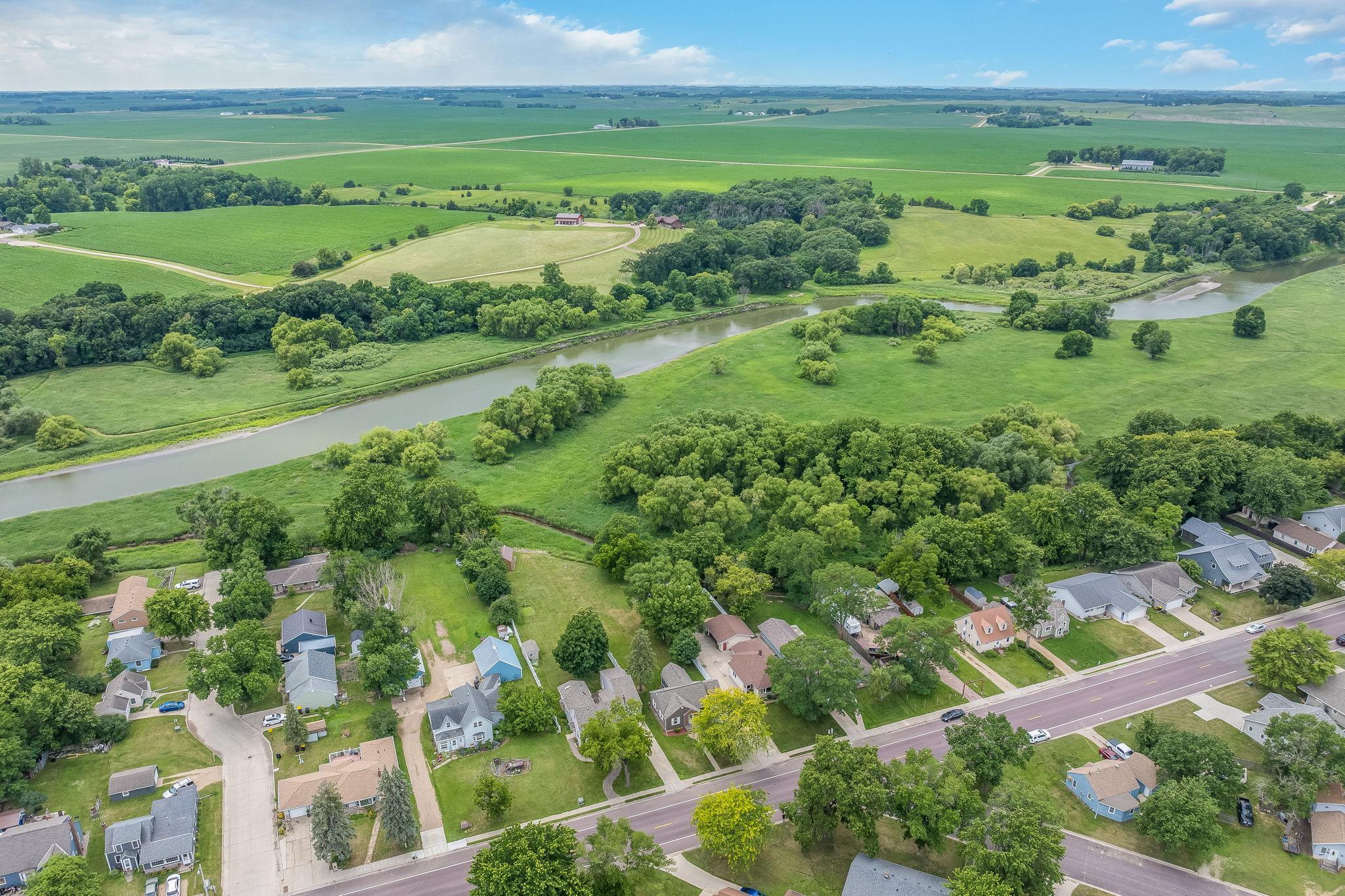 main property photo 11