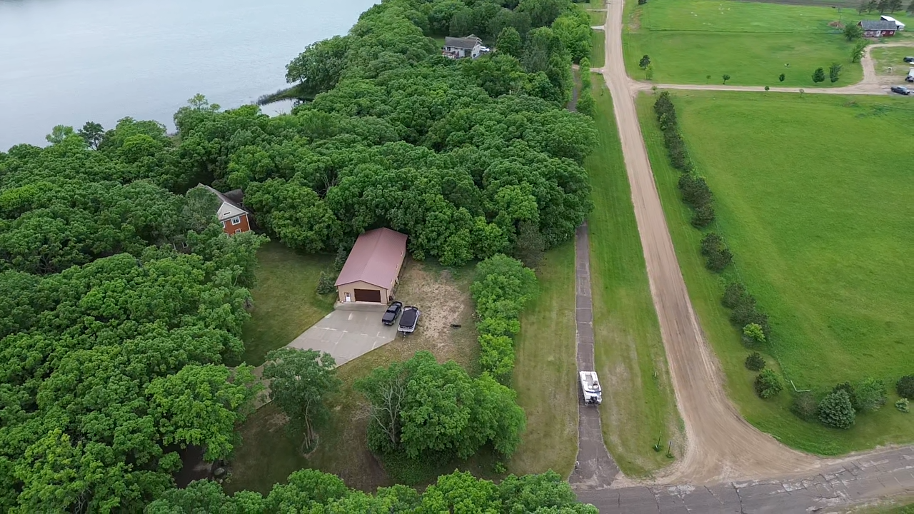 main property photo 16