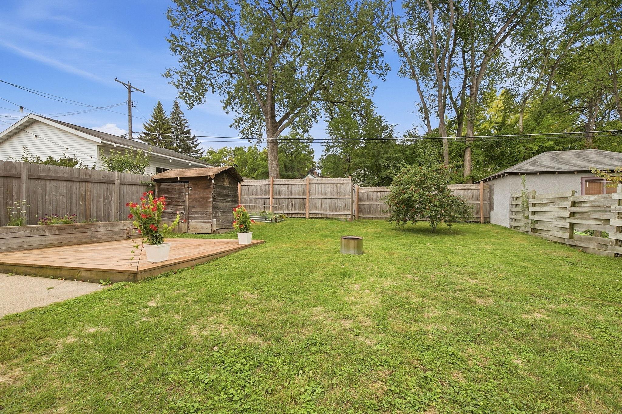 main property photo 32