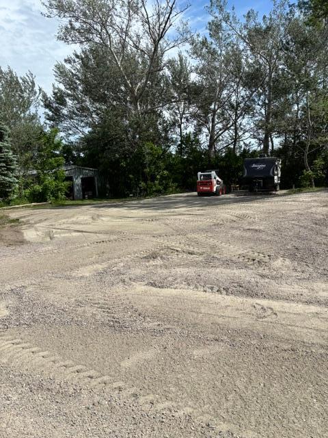 main property photo 37