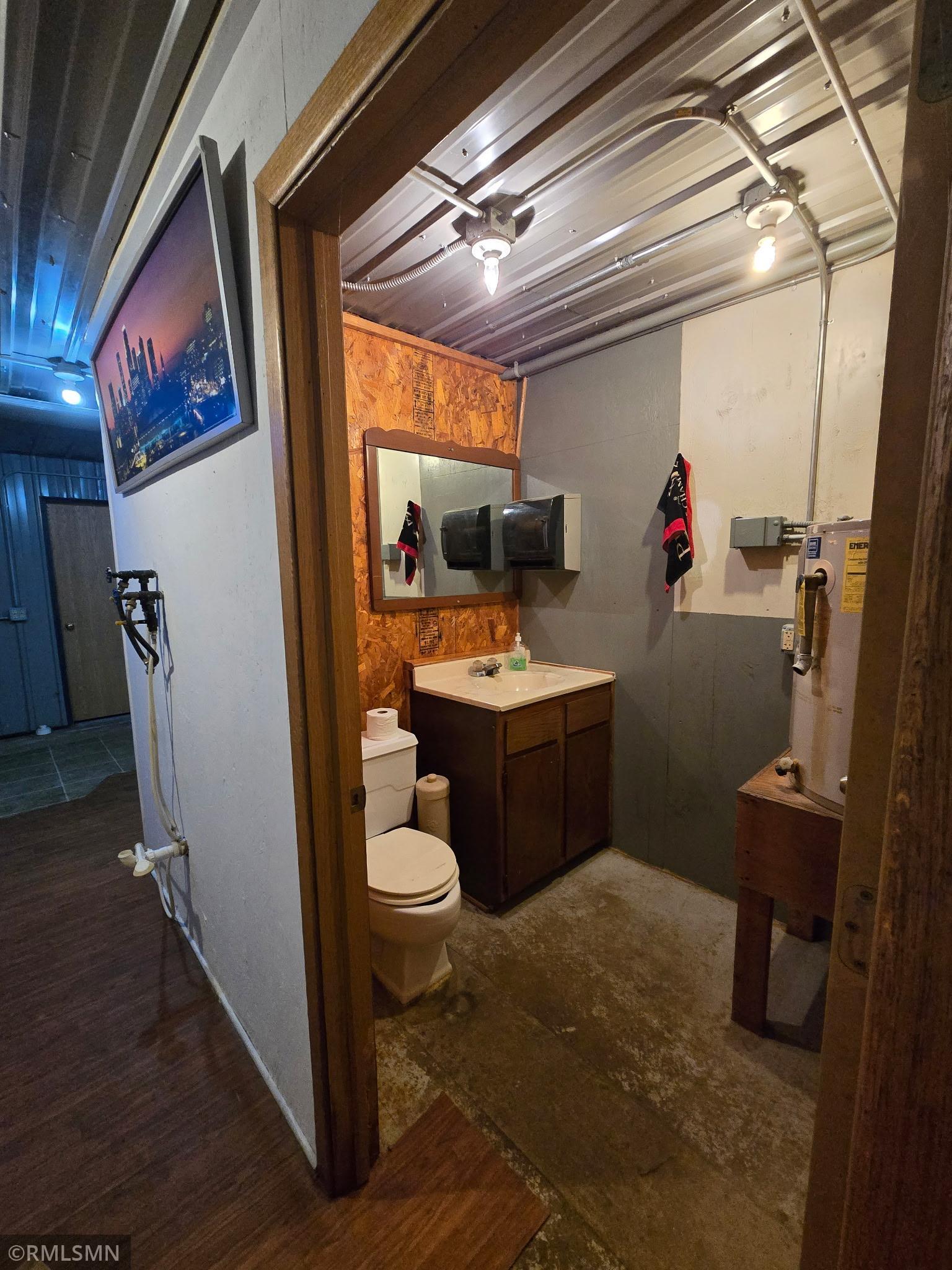main property photo 19