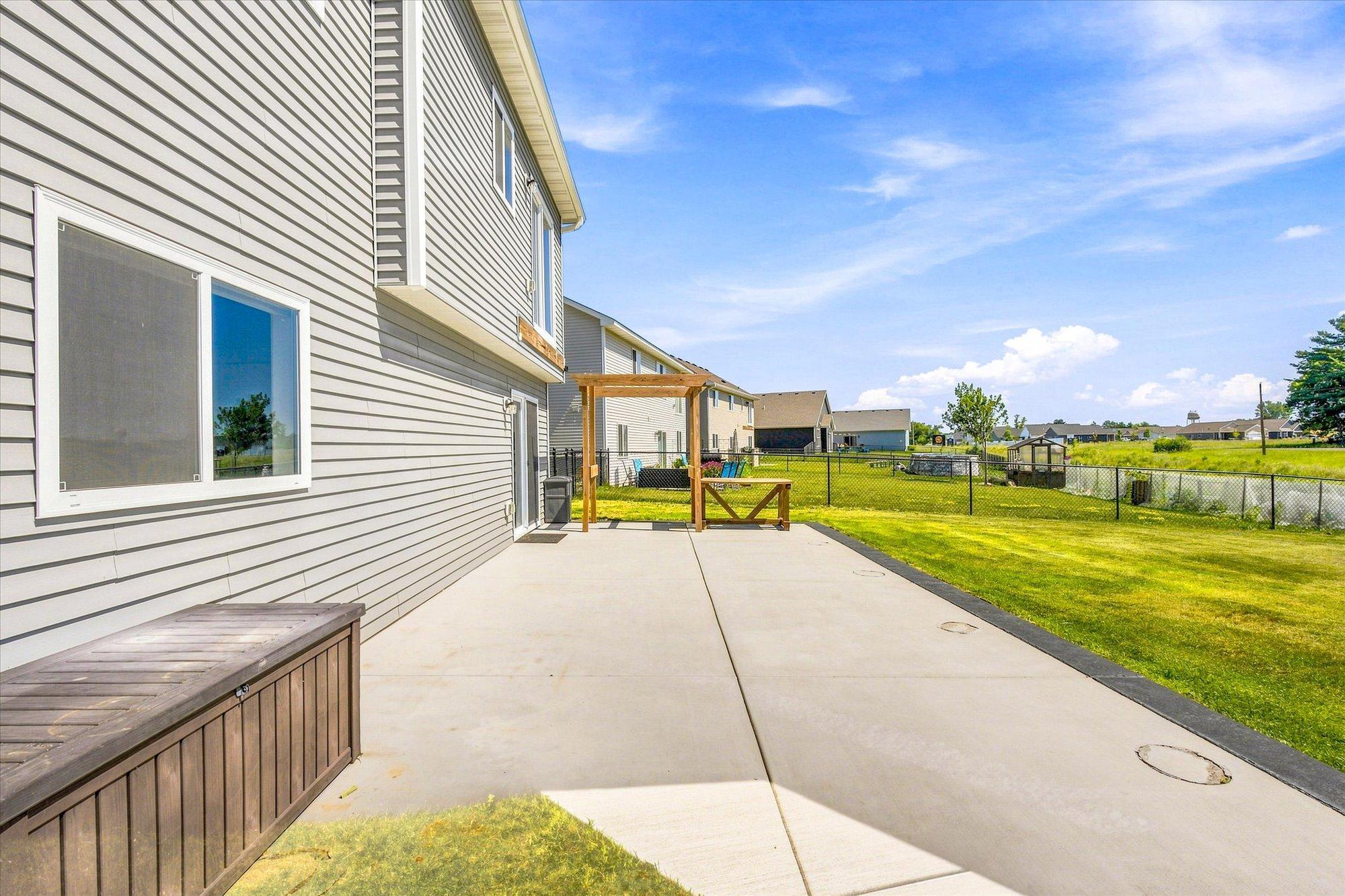 main property photo 35