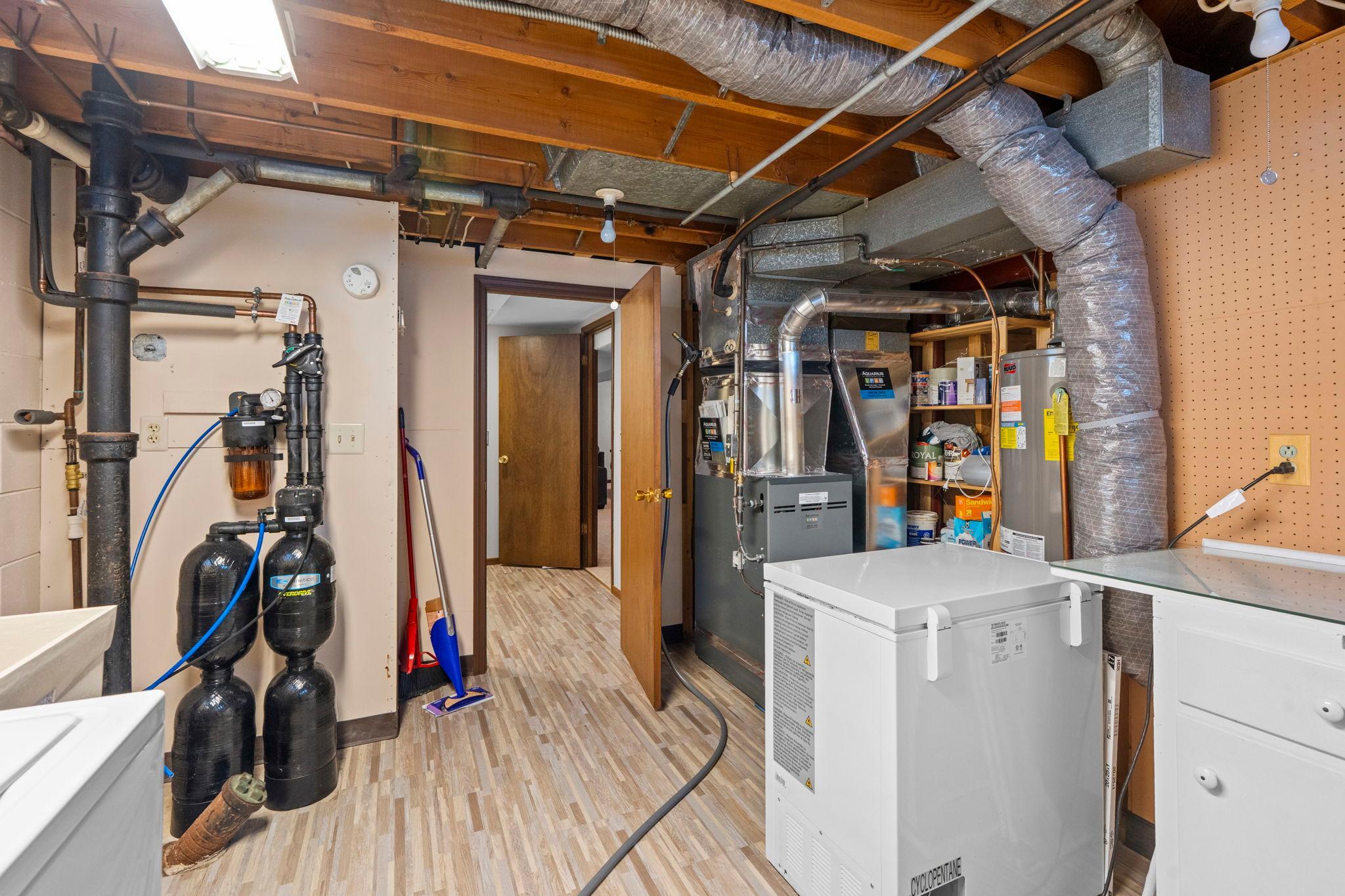 main property photo 45