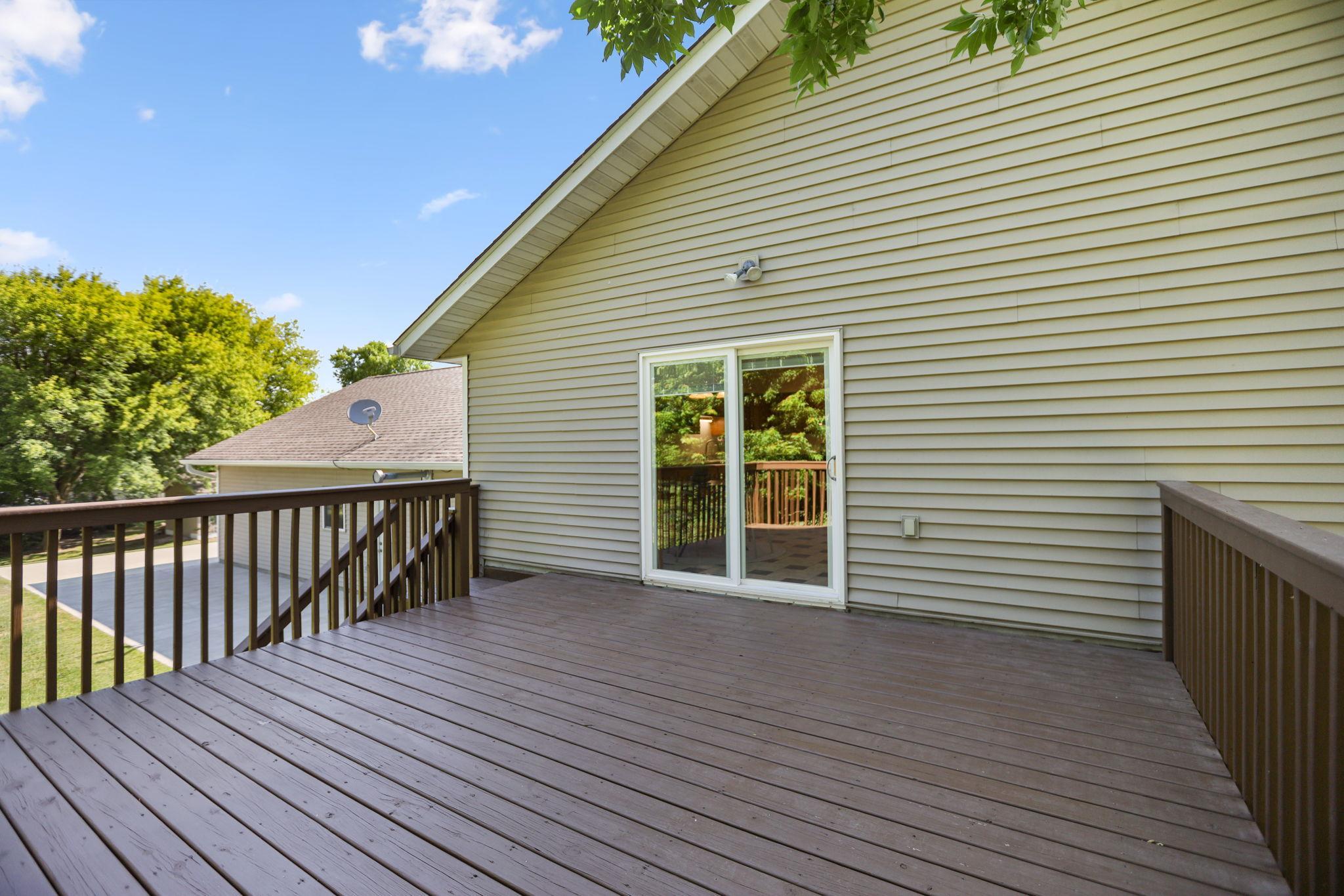 main property photo 40