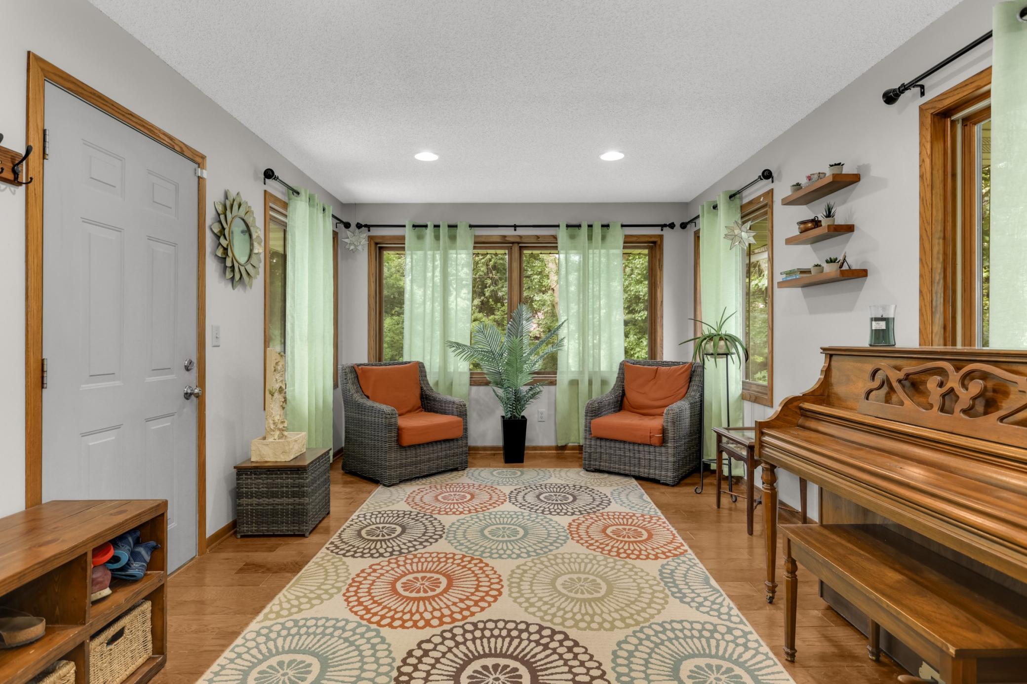 main property photo 14