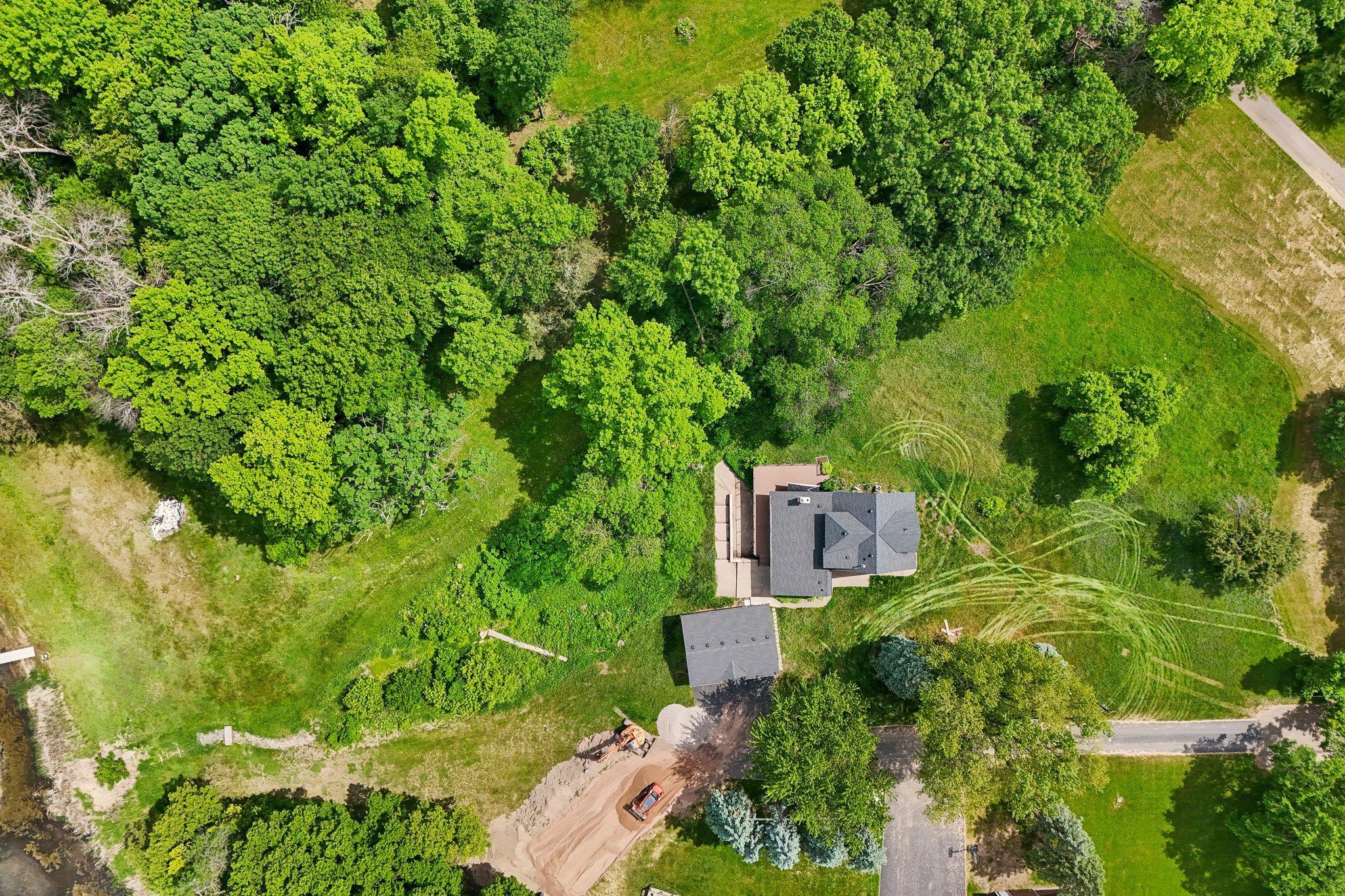 main property photo 78