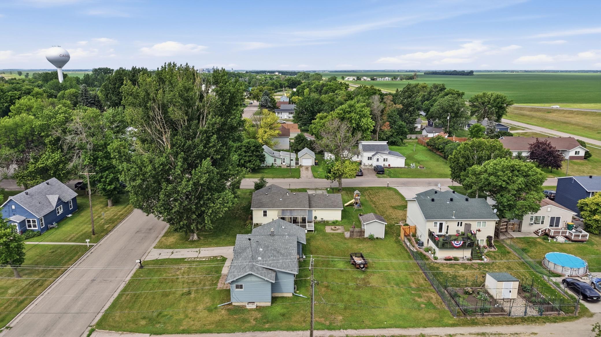 main property photo 31