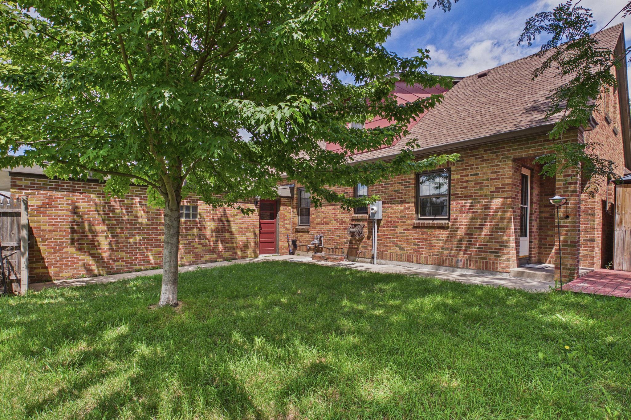 main property photo 40
