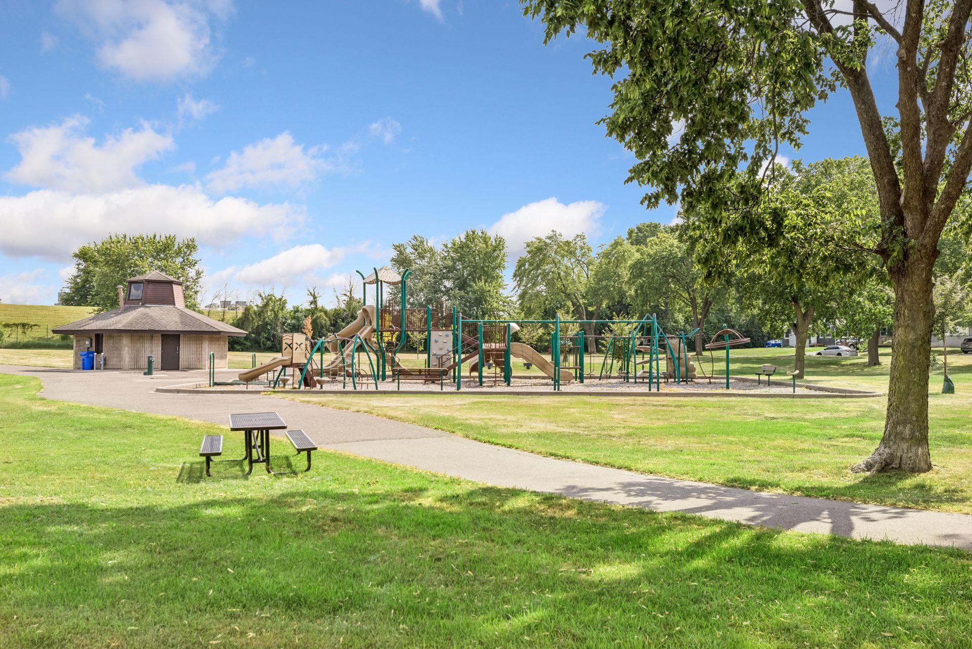 main property photo 41