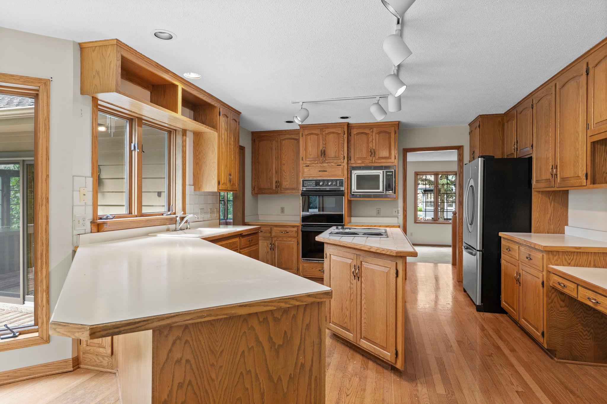 main property photo 9