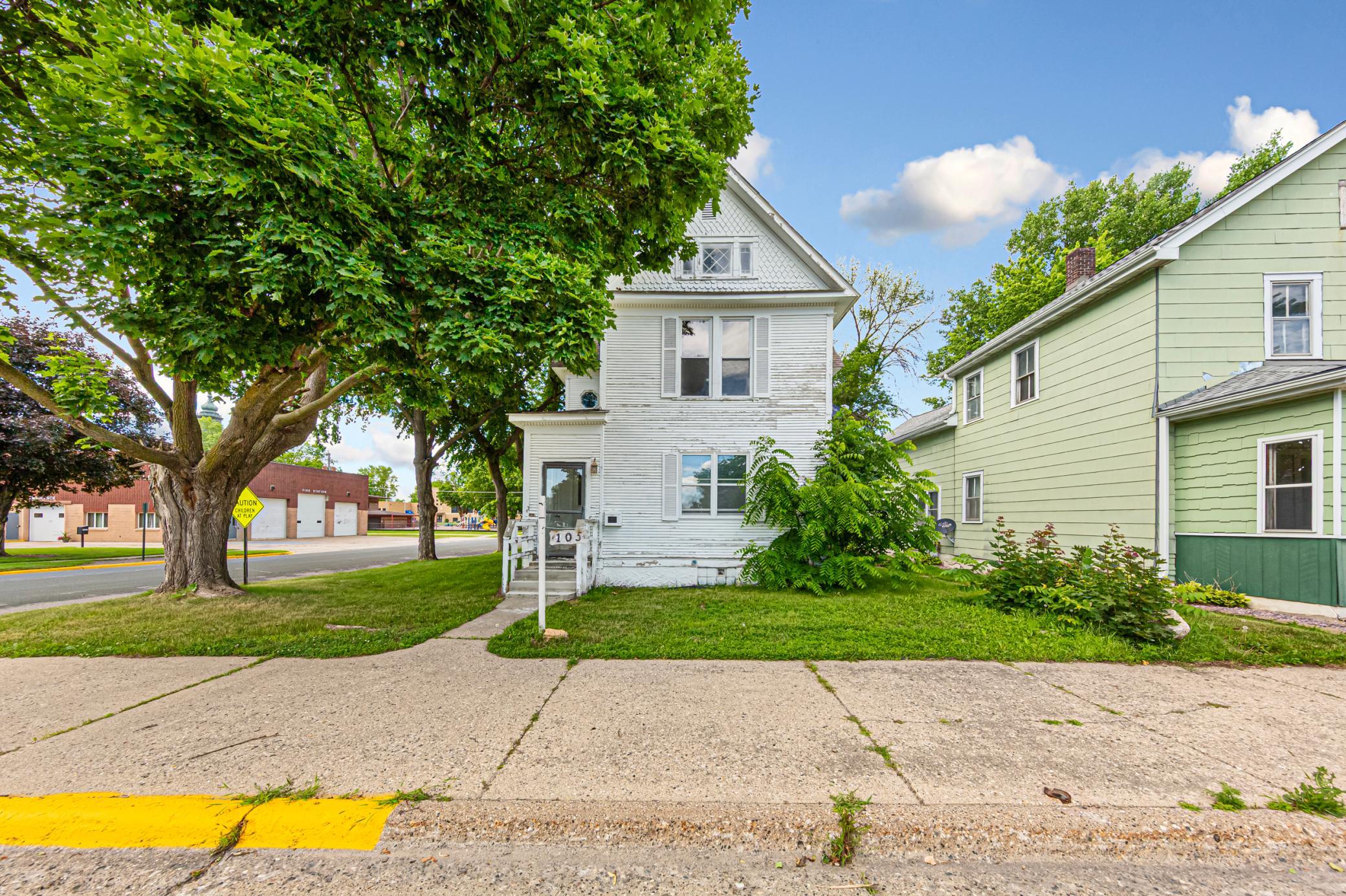 main property photo 2