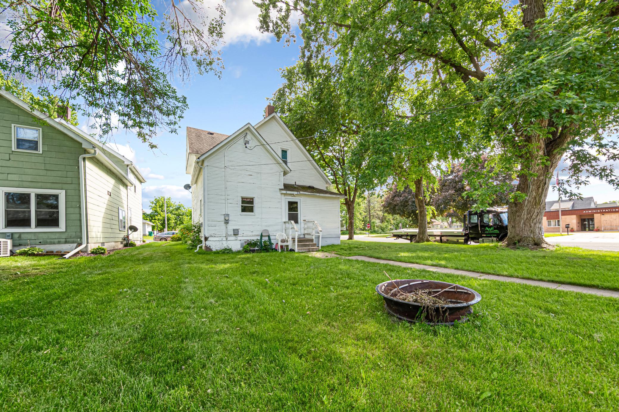 main property photo 8