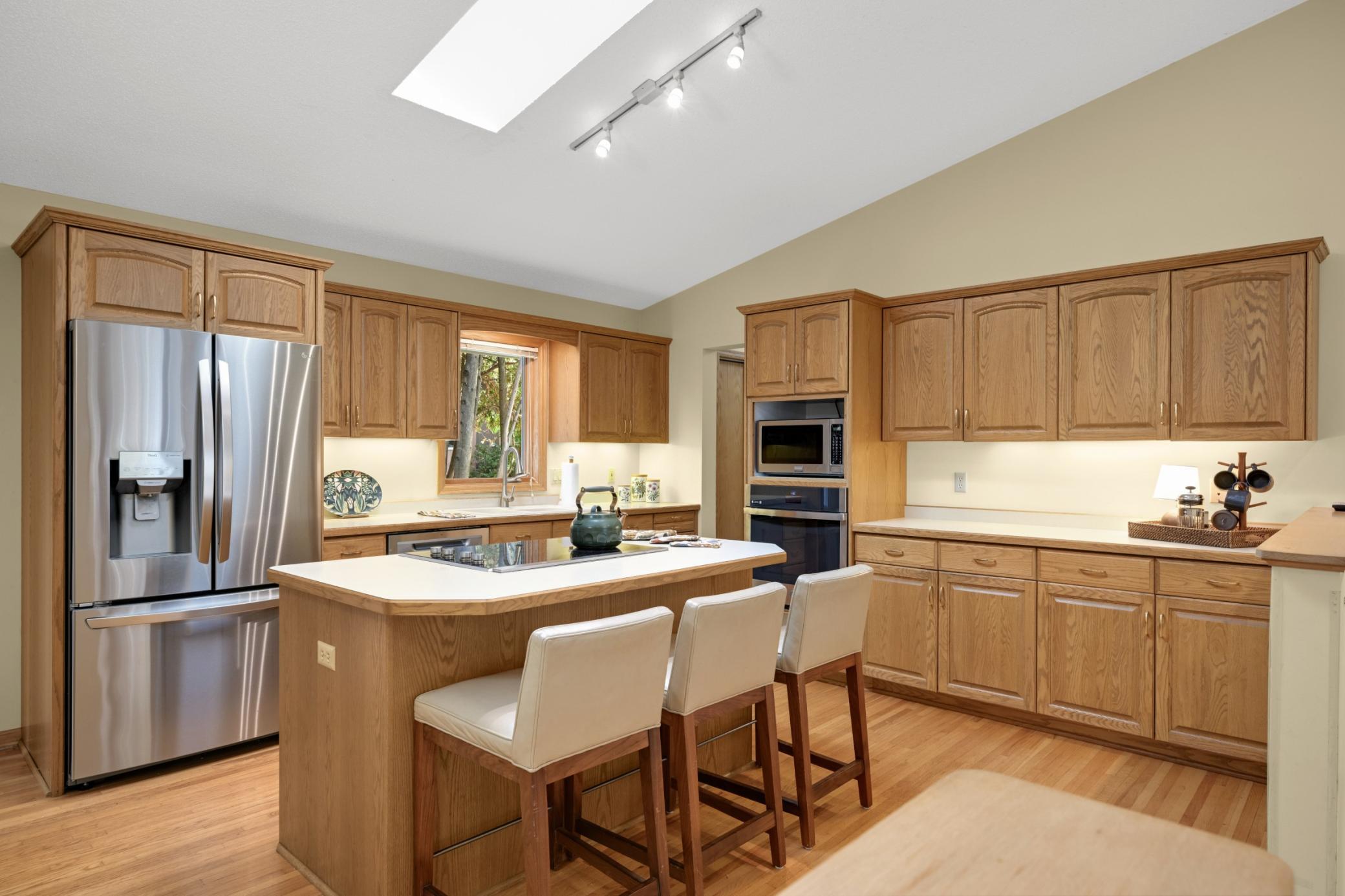 main property photo 10