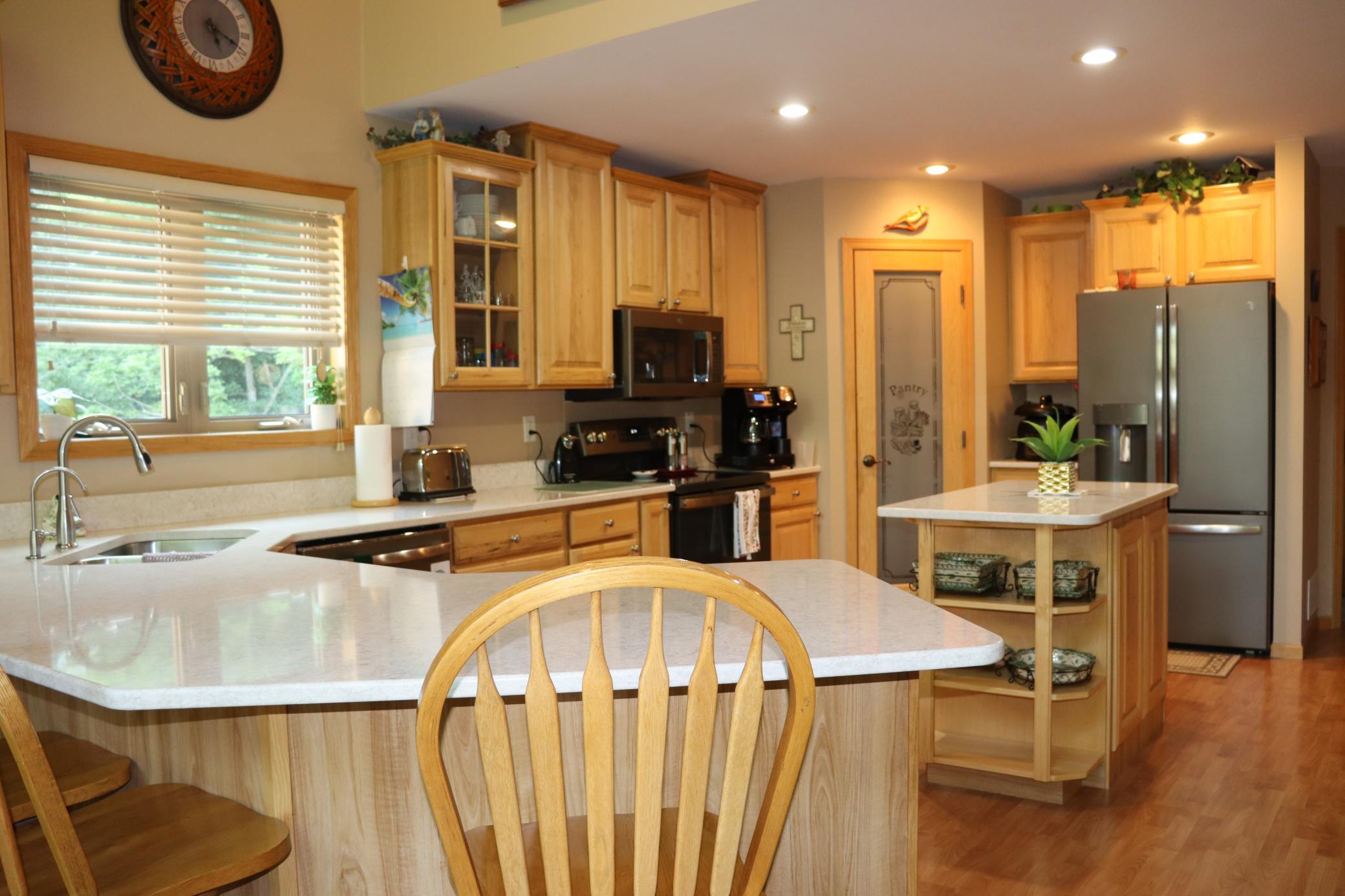 main property photo 9