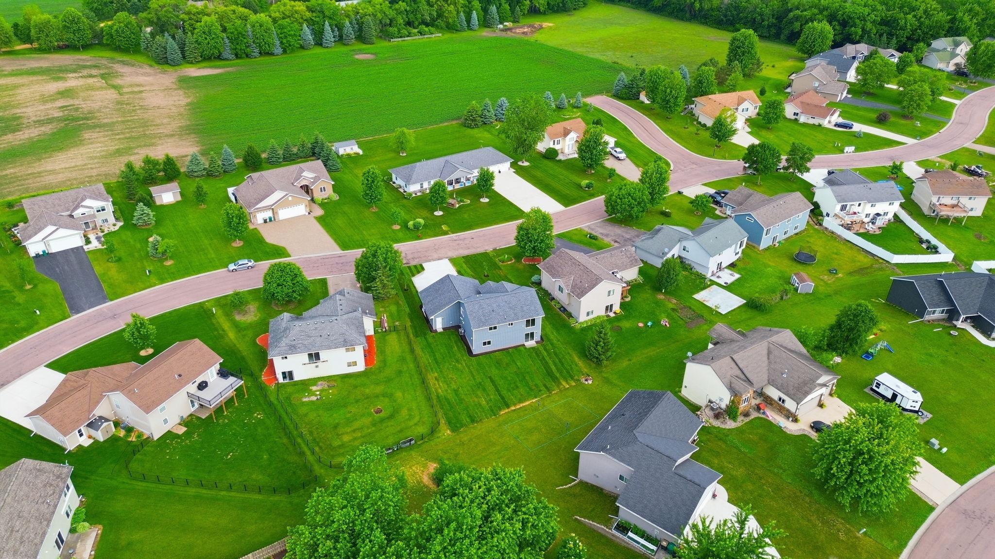 main property photo 34