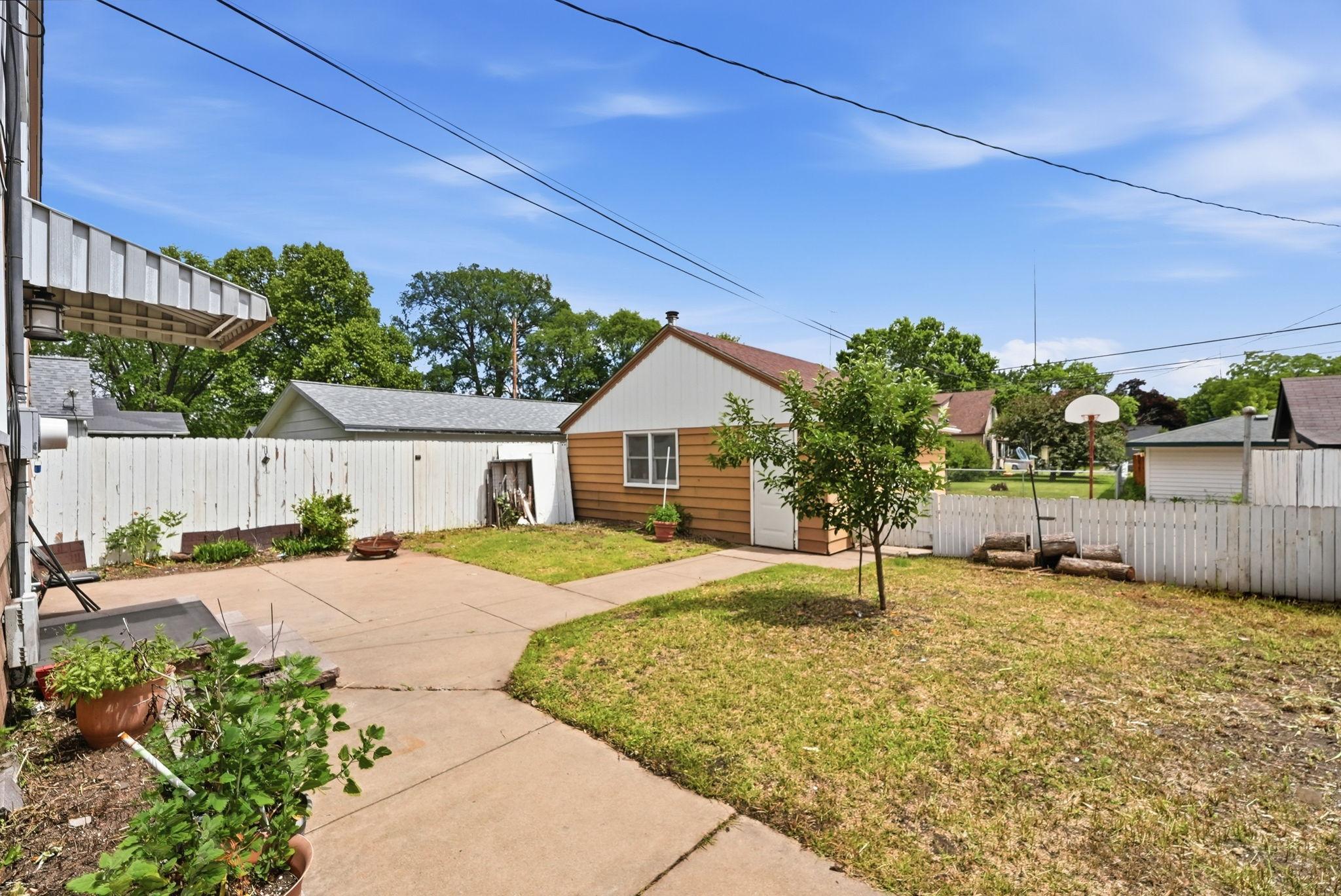 main property photo 7