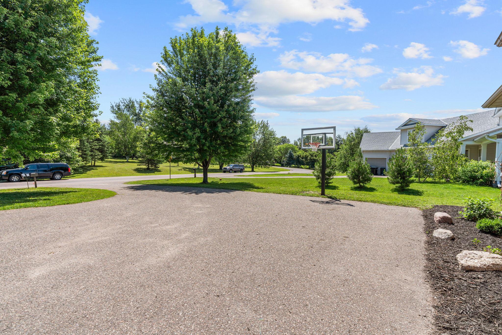 main property photo 4