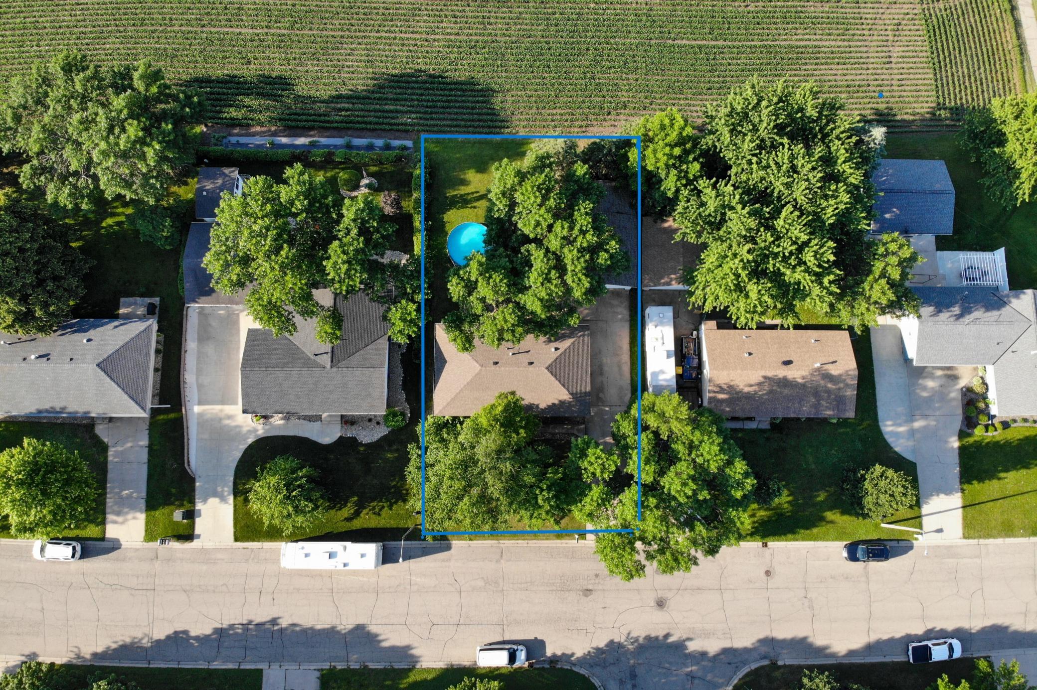 main property photo 29