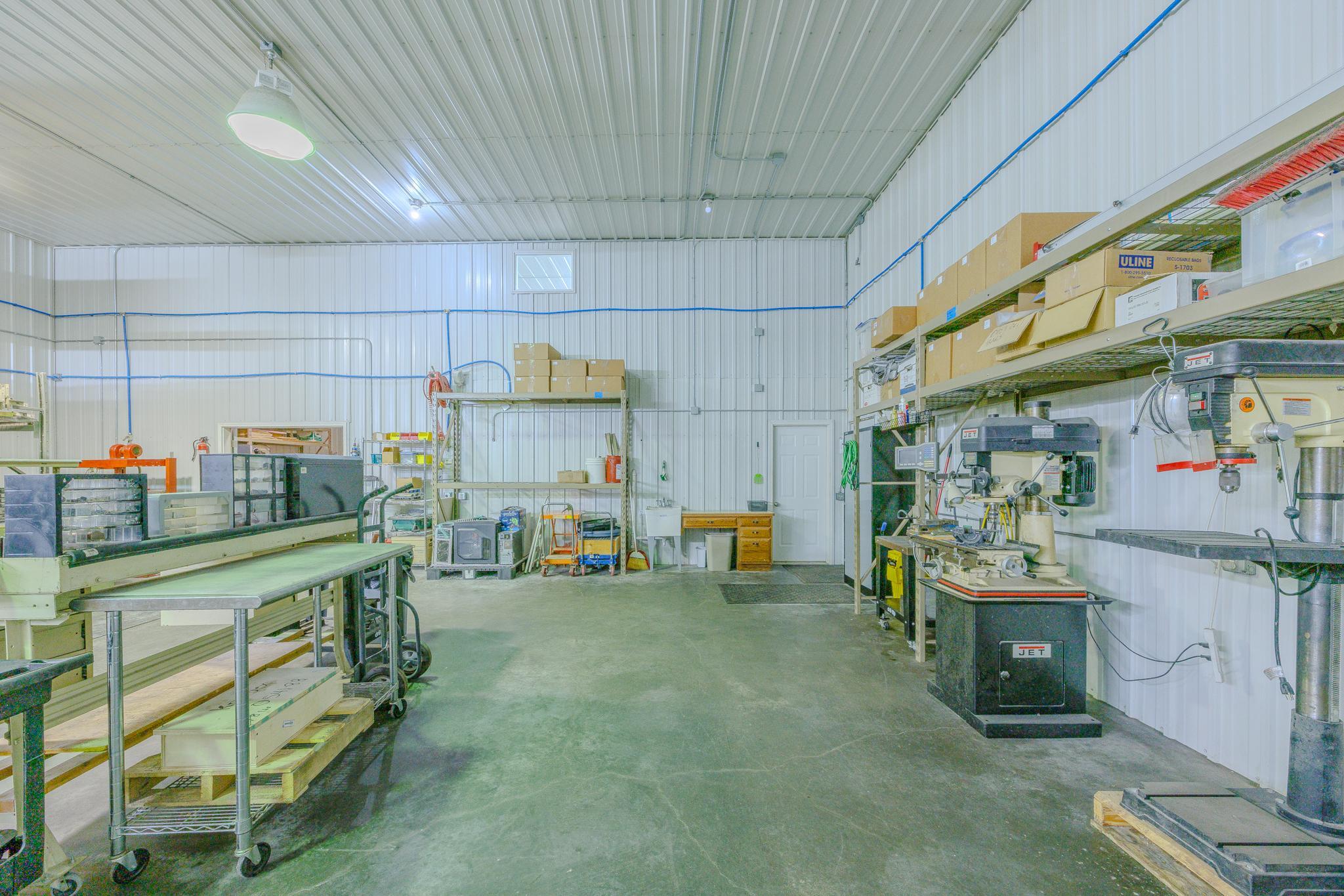main property photo 16