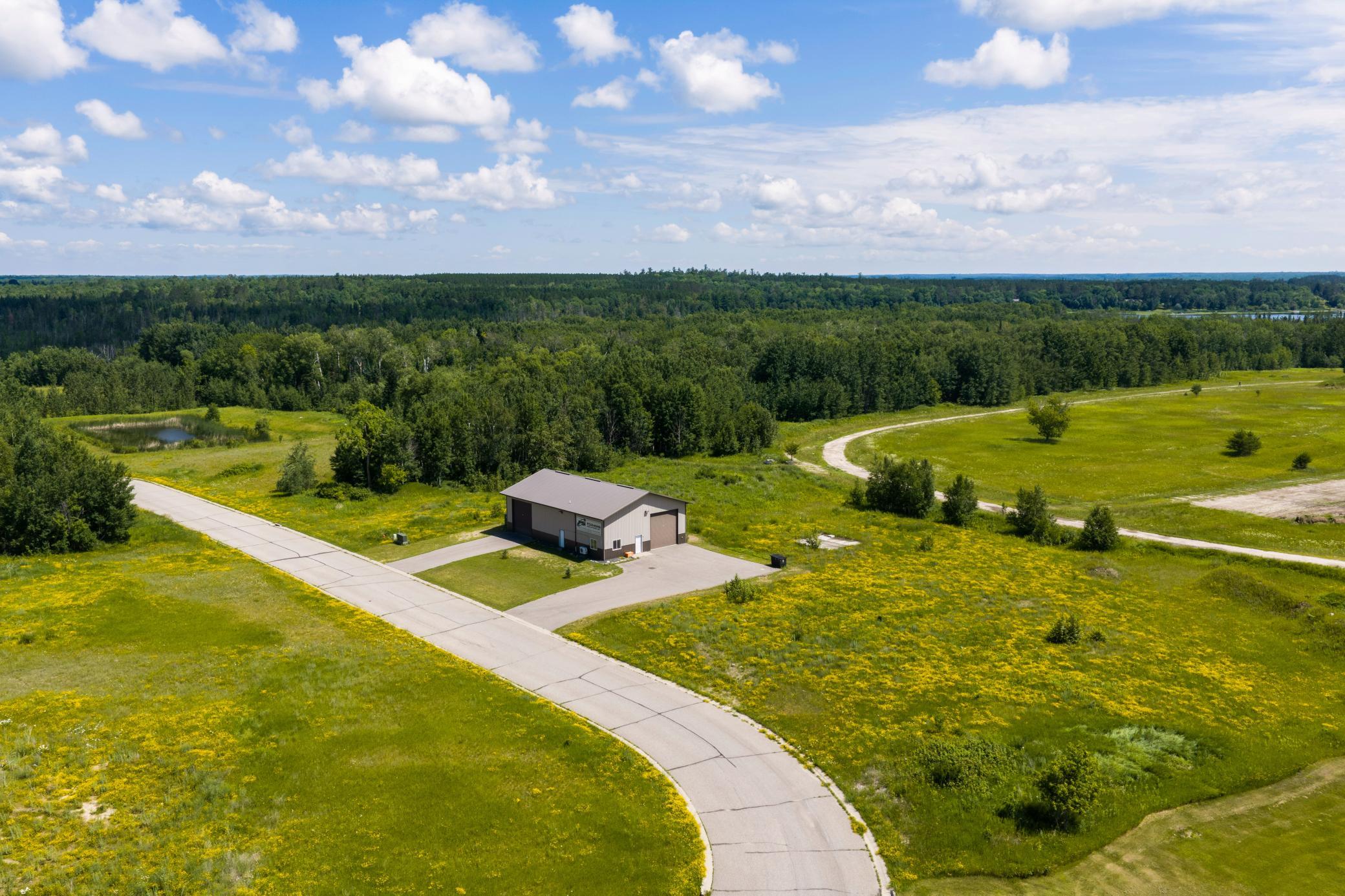 main property photo 30