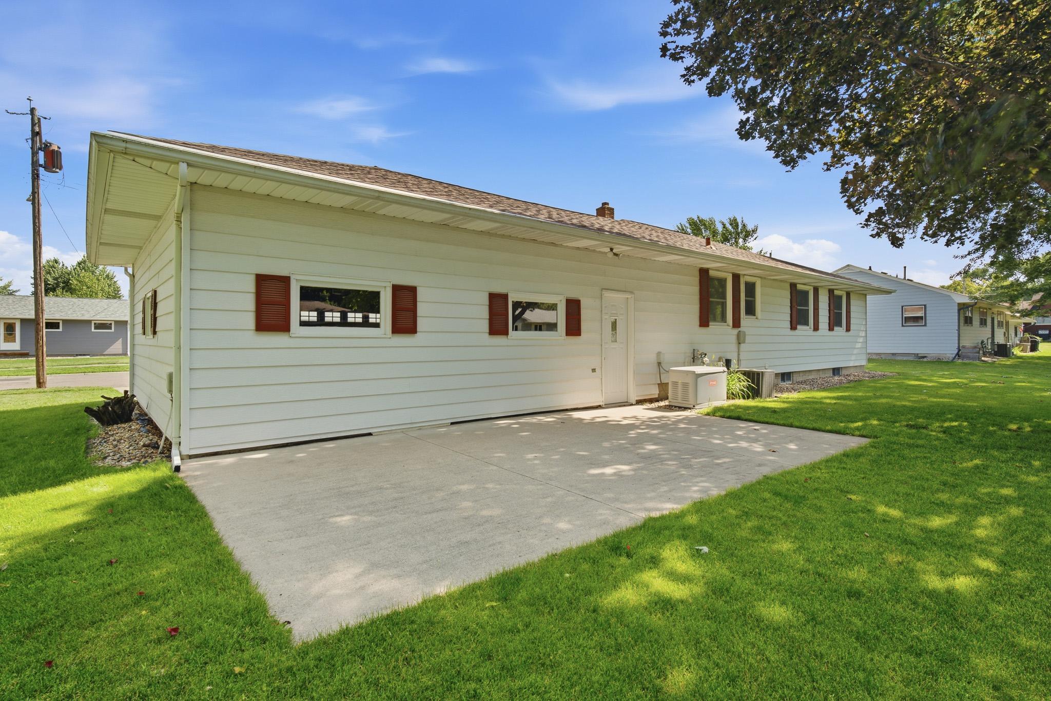 main property photo 33