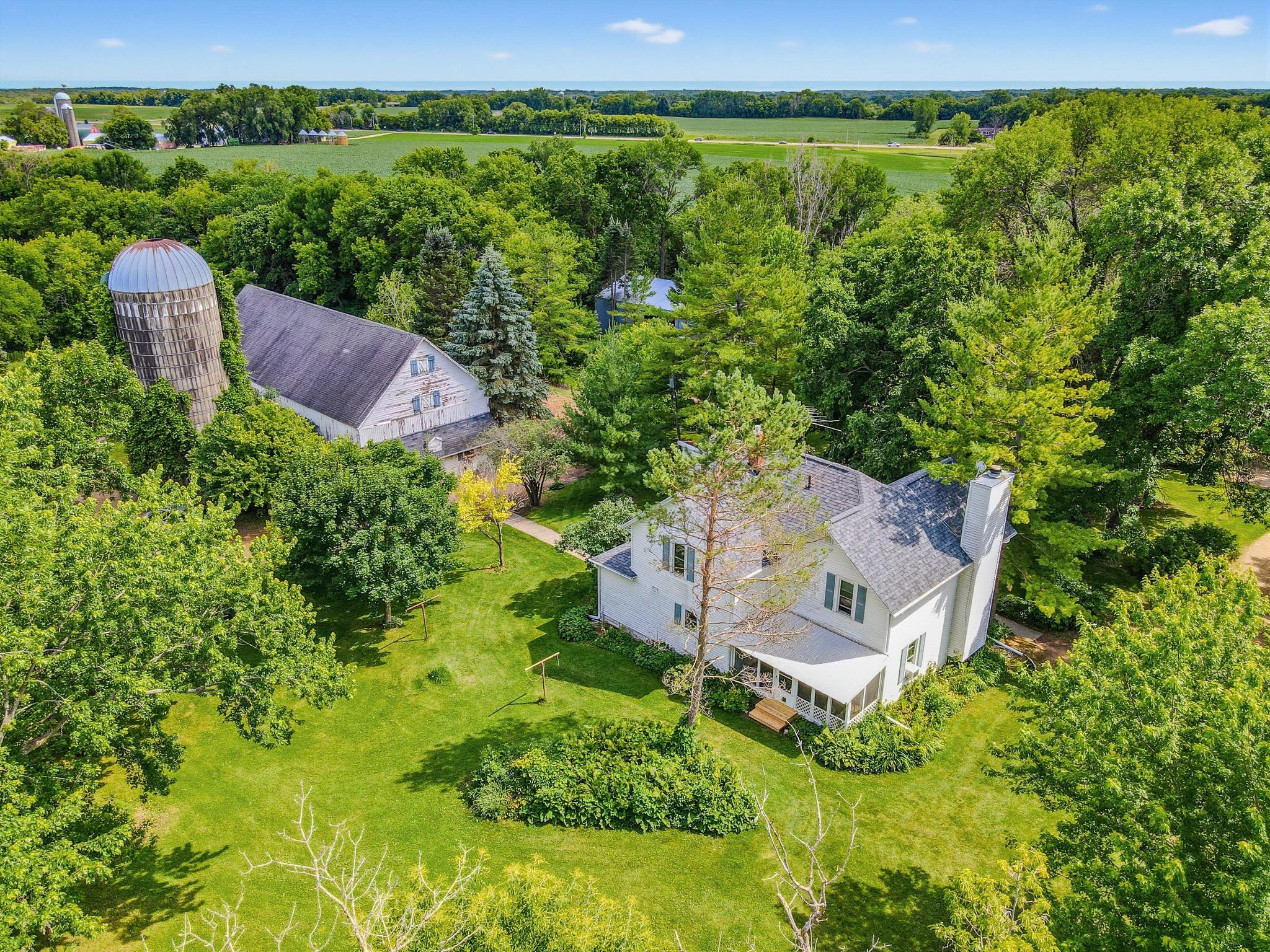 main property photo 10