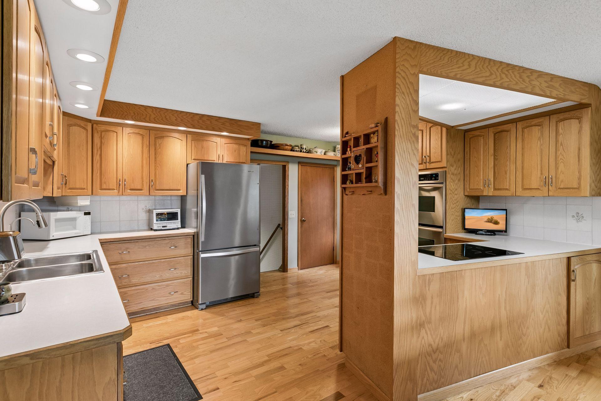 main property photo 16