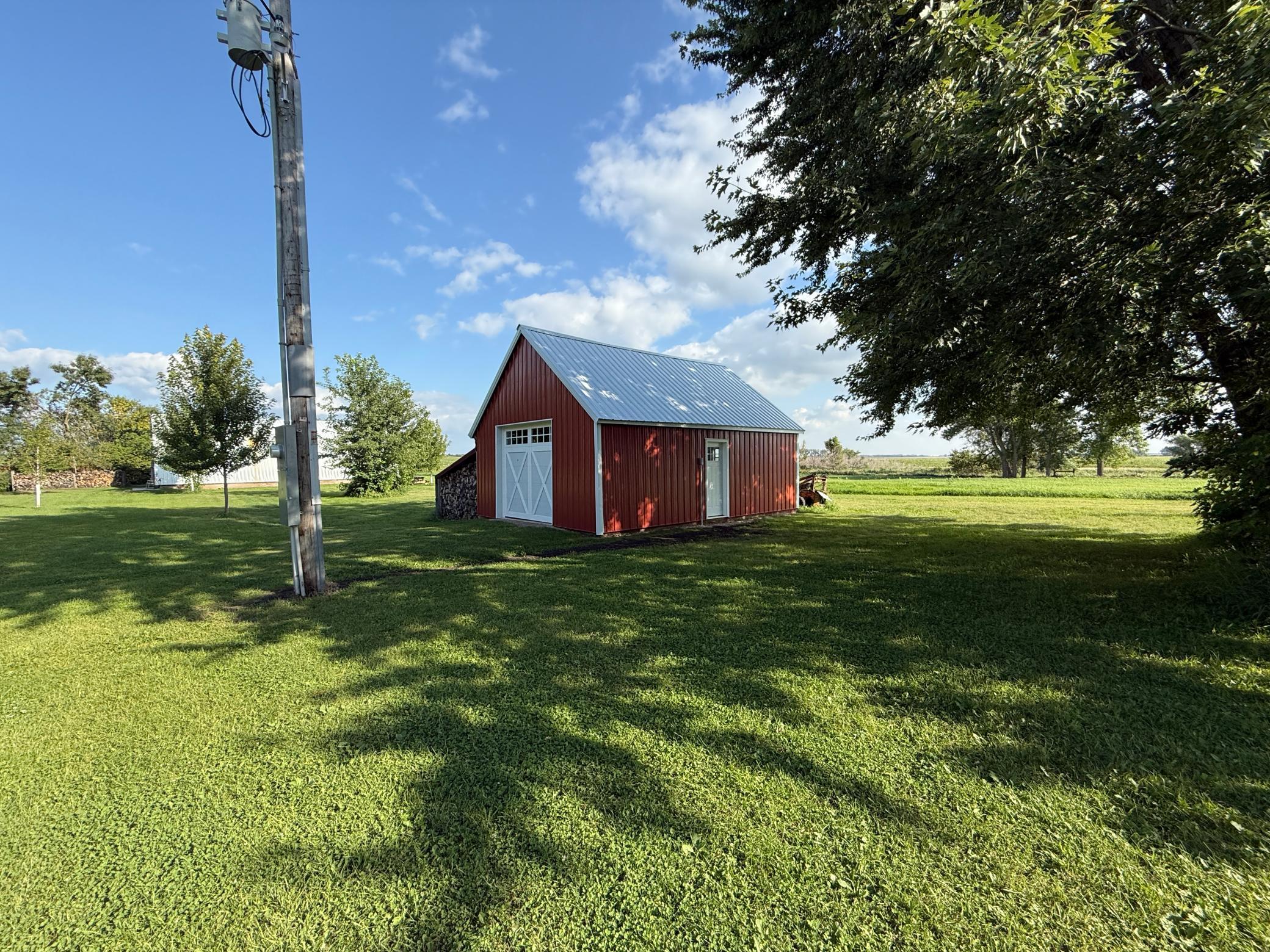 main property photo 7