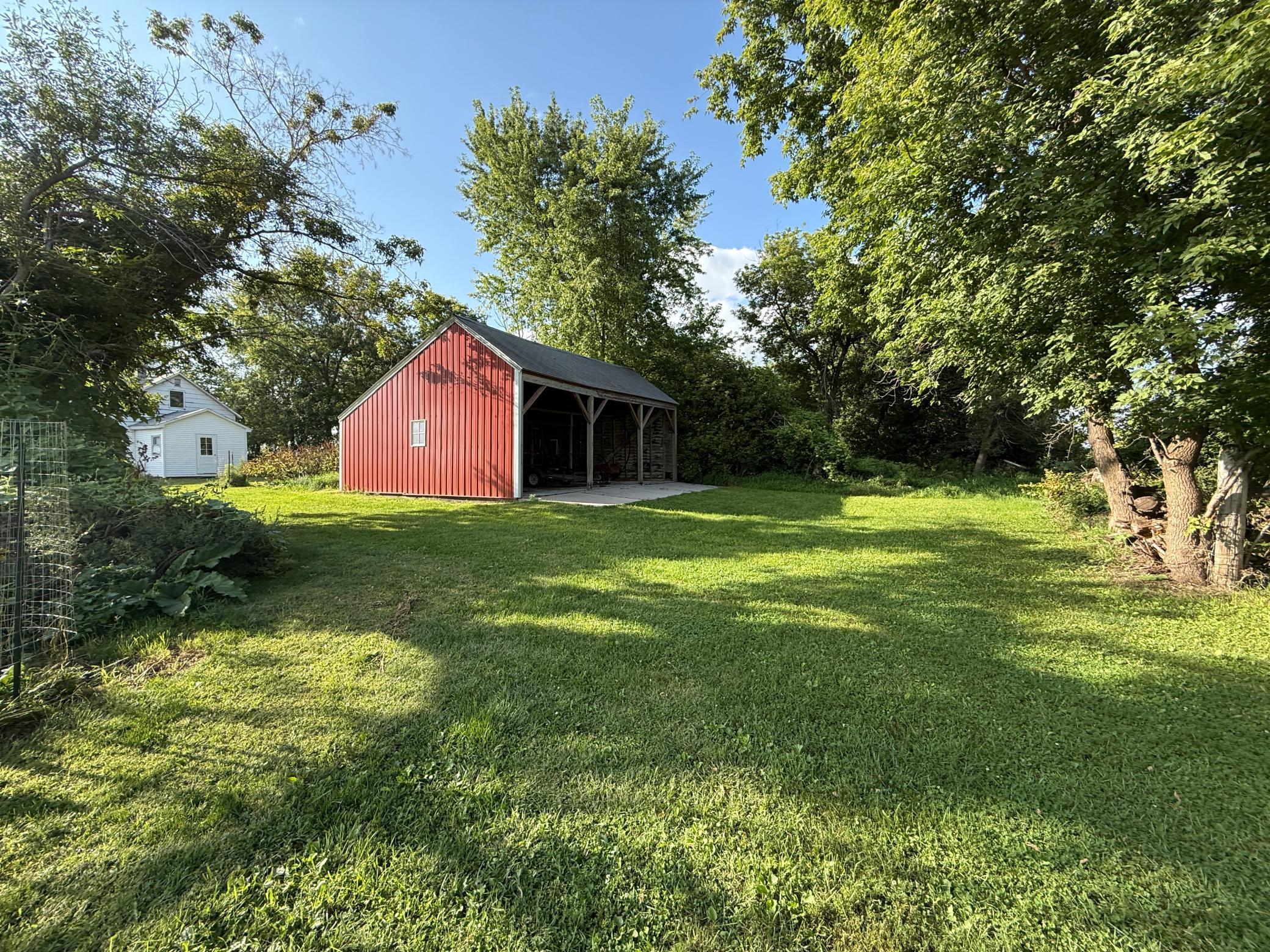 main property photo 9