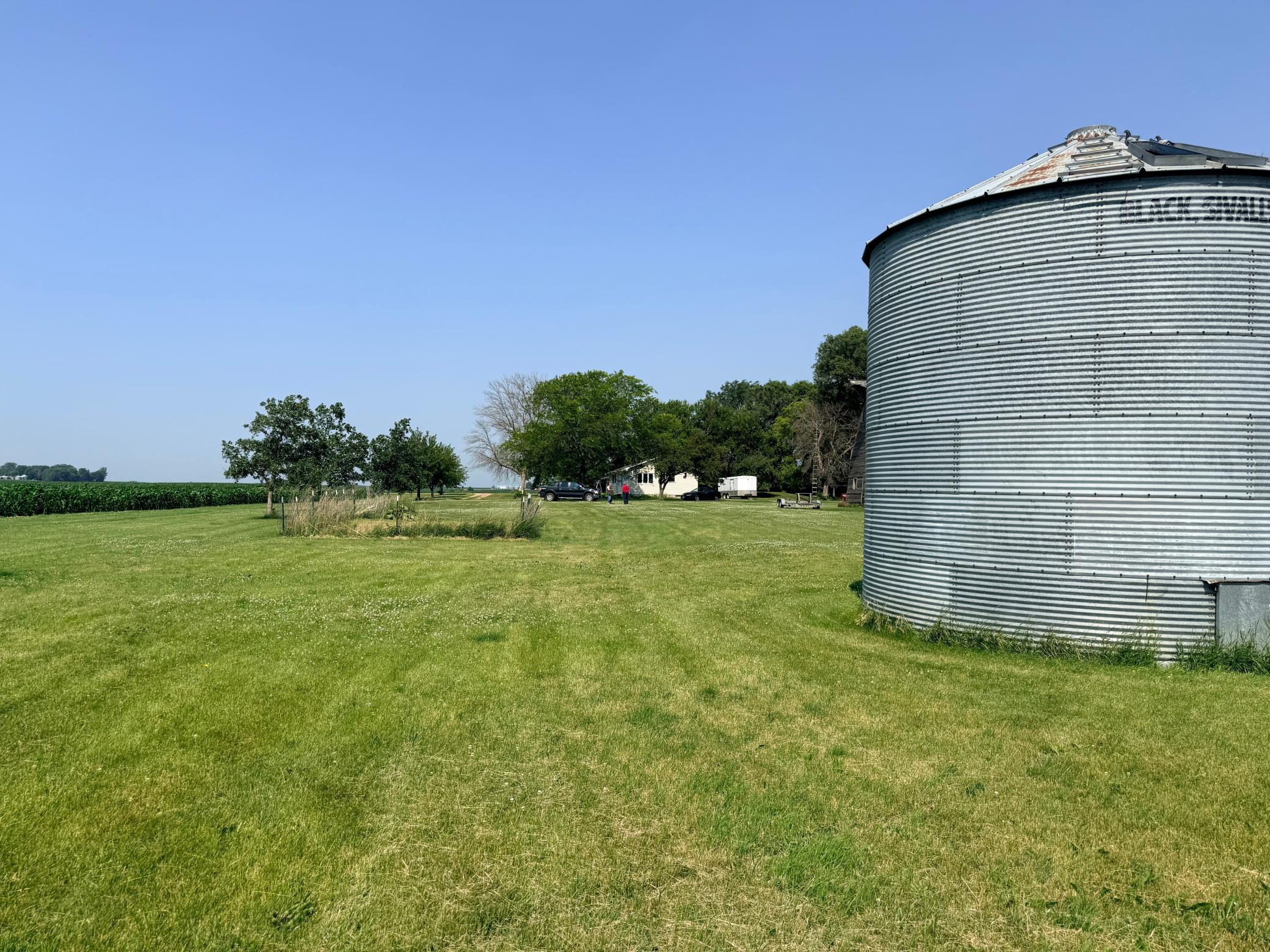 main property photo 27