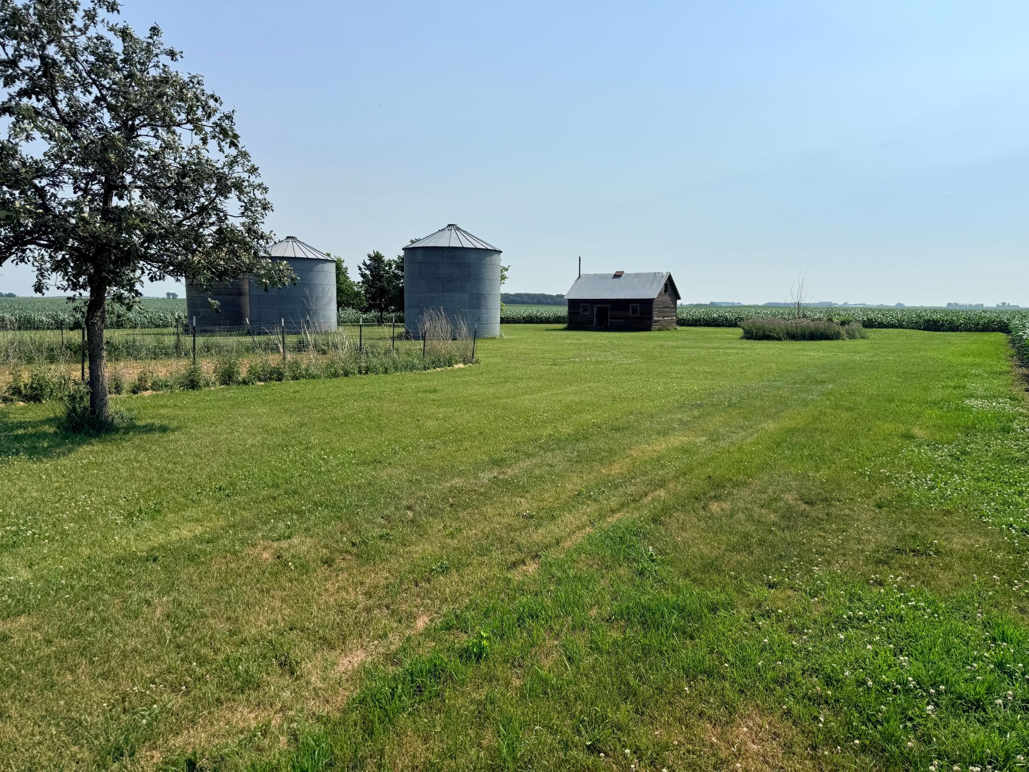 main property photo 31